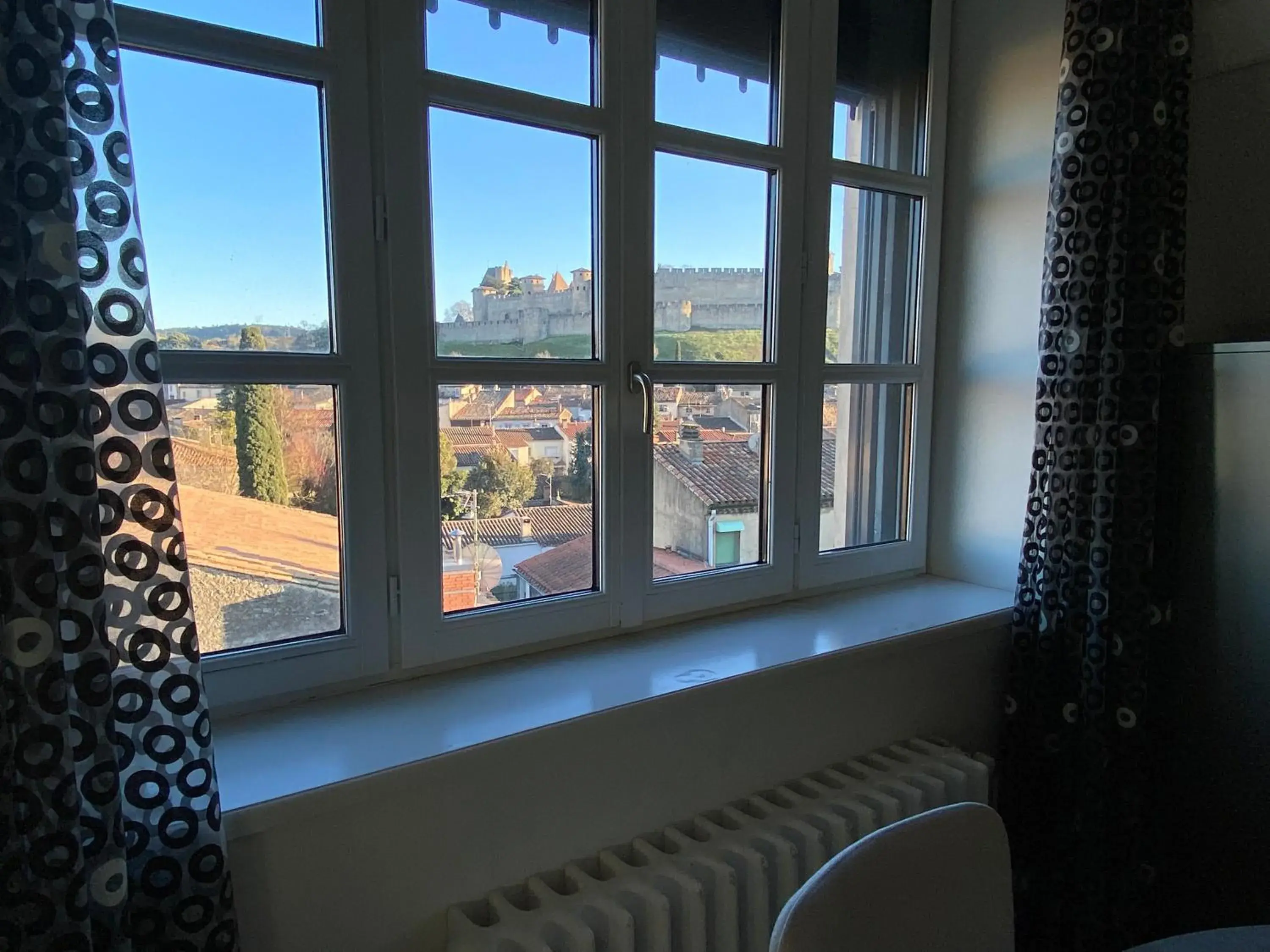 Penthouse Apartment in Demeure Saint Louis Historic manor, City 700m, free parking,A C,Clim,WIFI, city view, Garden Penthouse Apartment in Demeure Saint Louis Historic manor, City 700m, free parking,A C,Clim,WIFI, city view, Garden