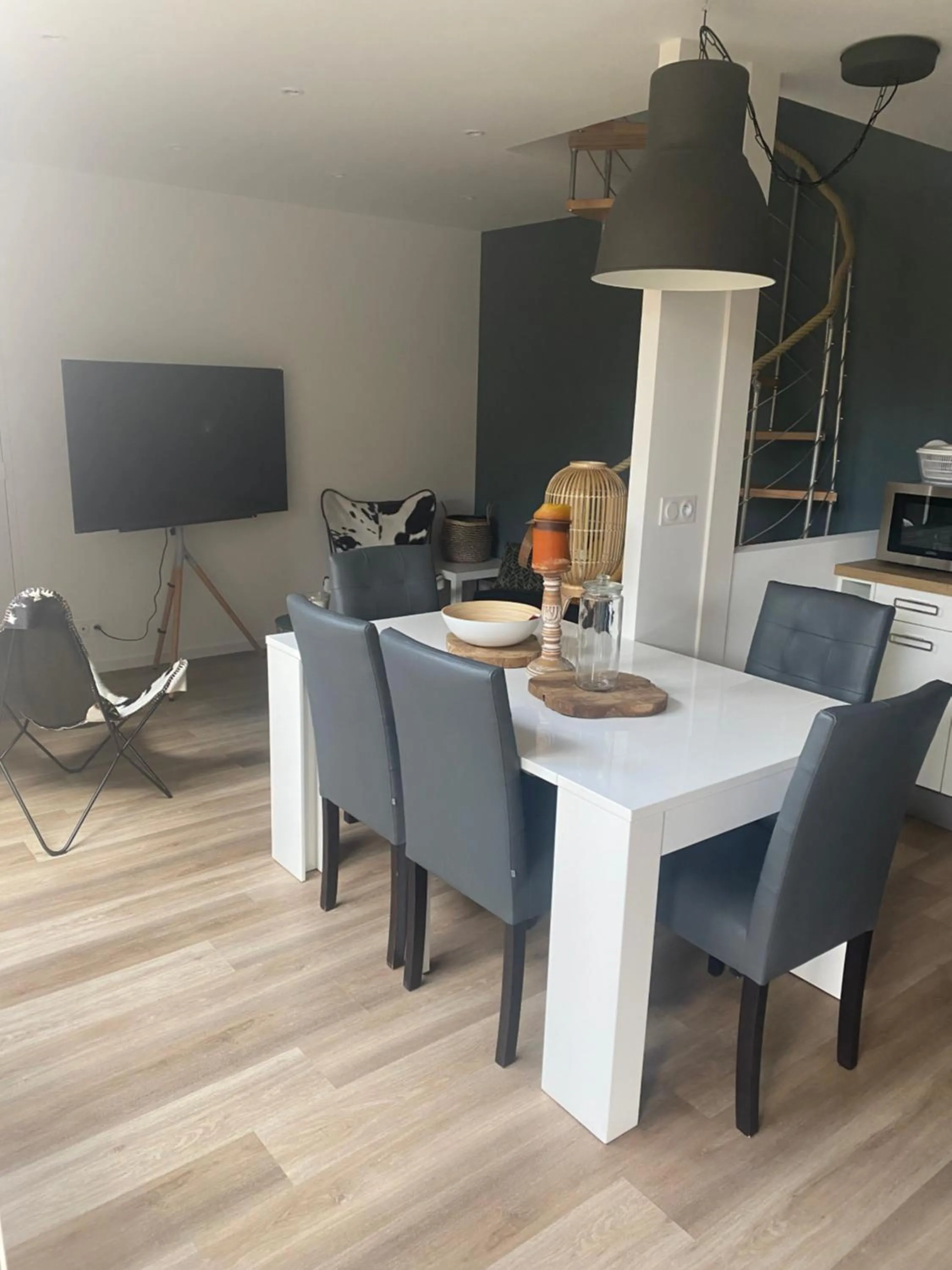 Dining area in Hostellerie Normande