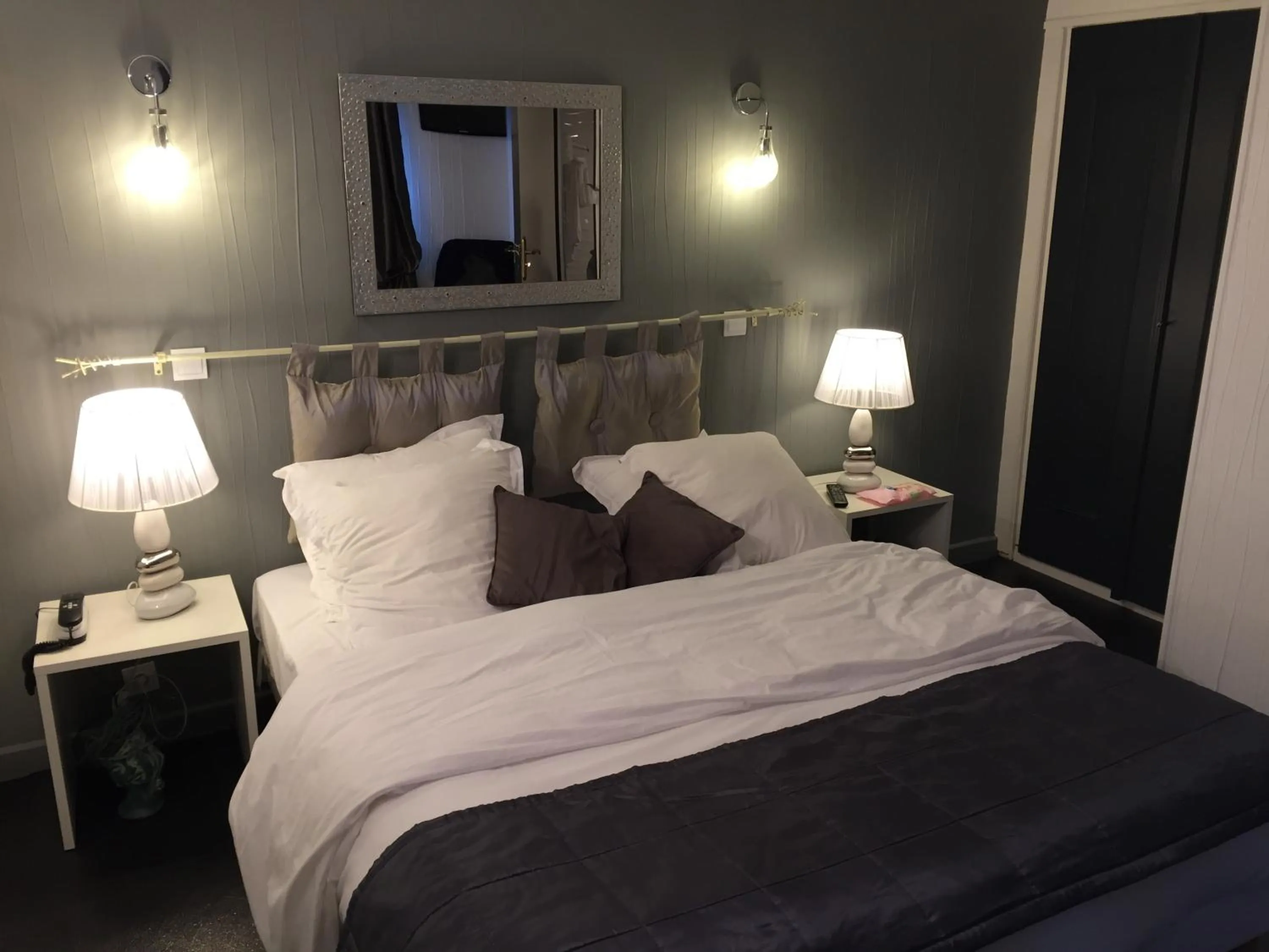 Bed in Hostellerie Normande