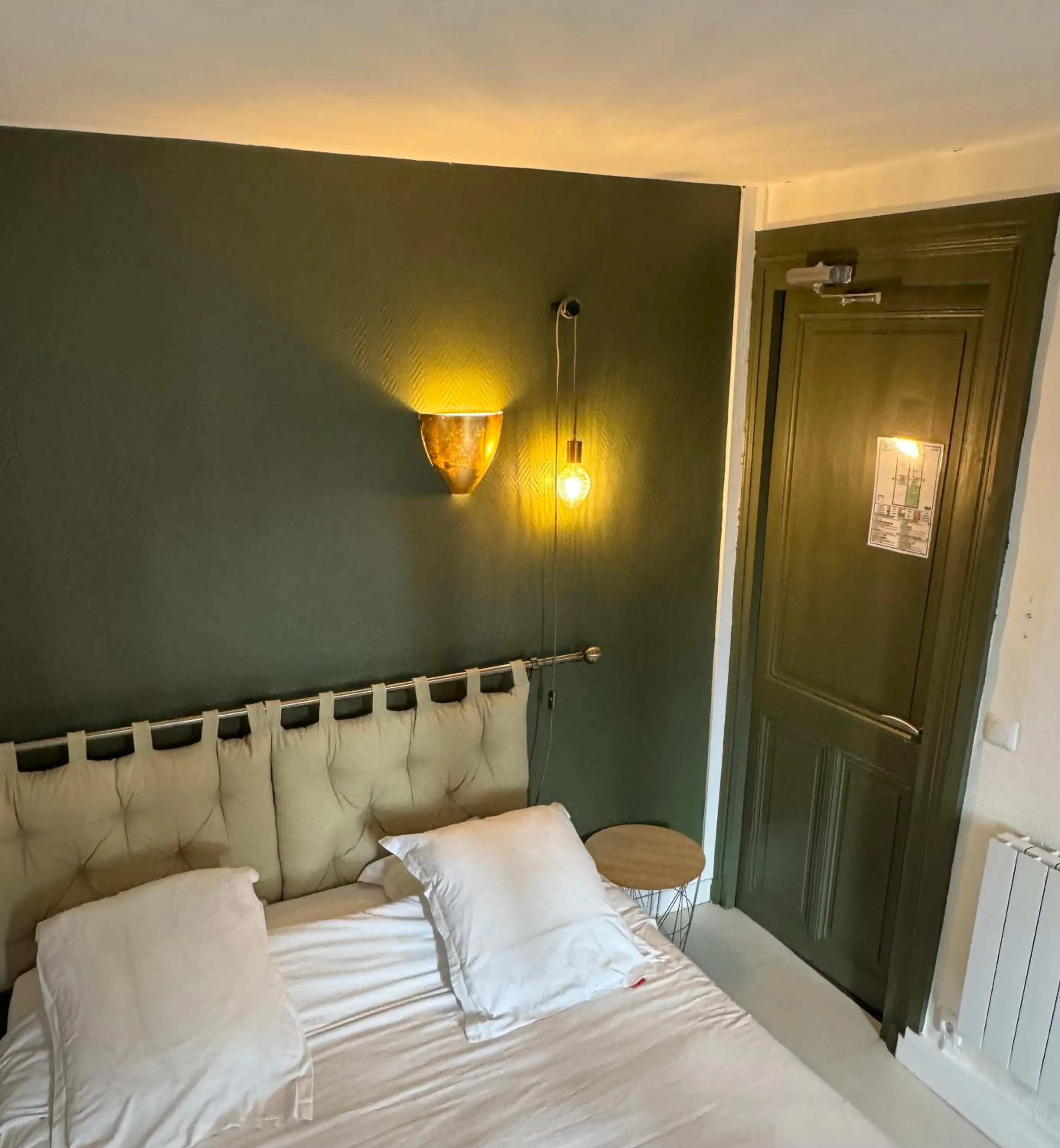 Bed in Hostellerie Normande
