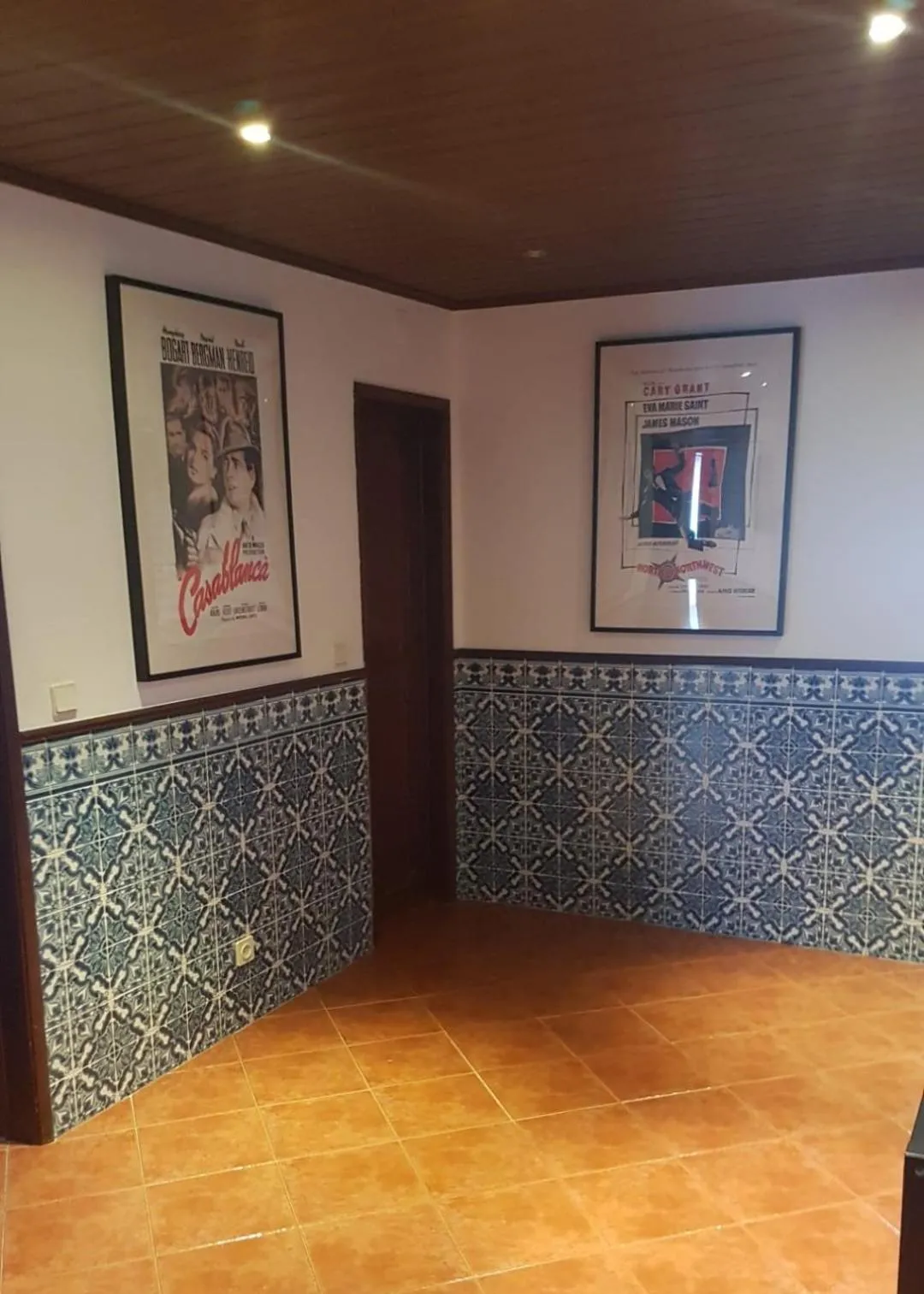 Spacious Central 2 Bedroom Apartment