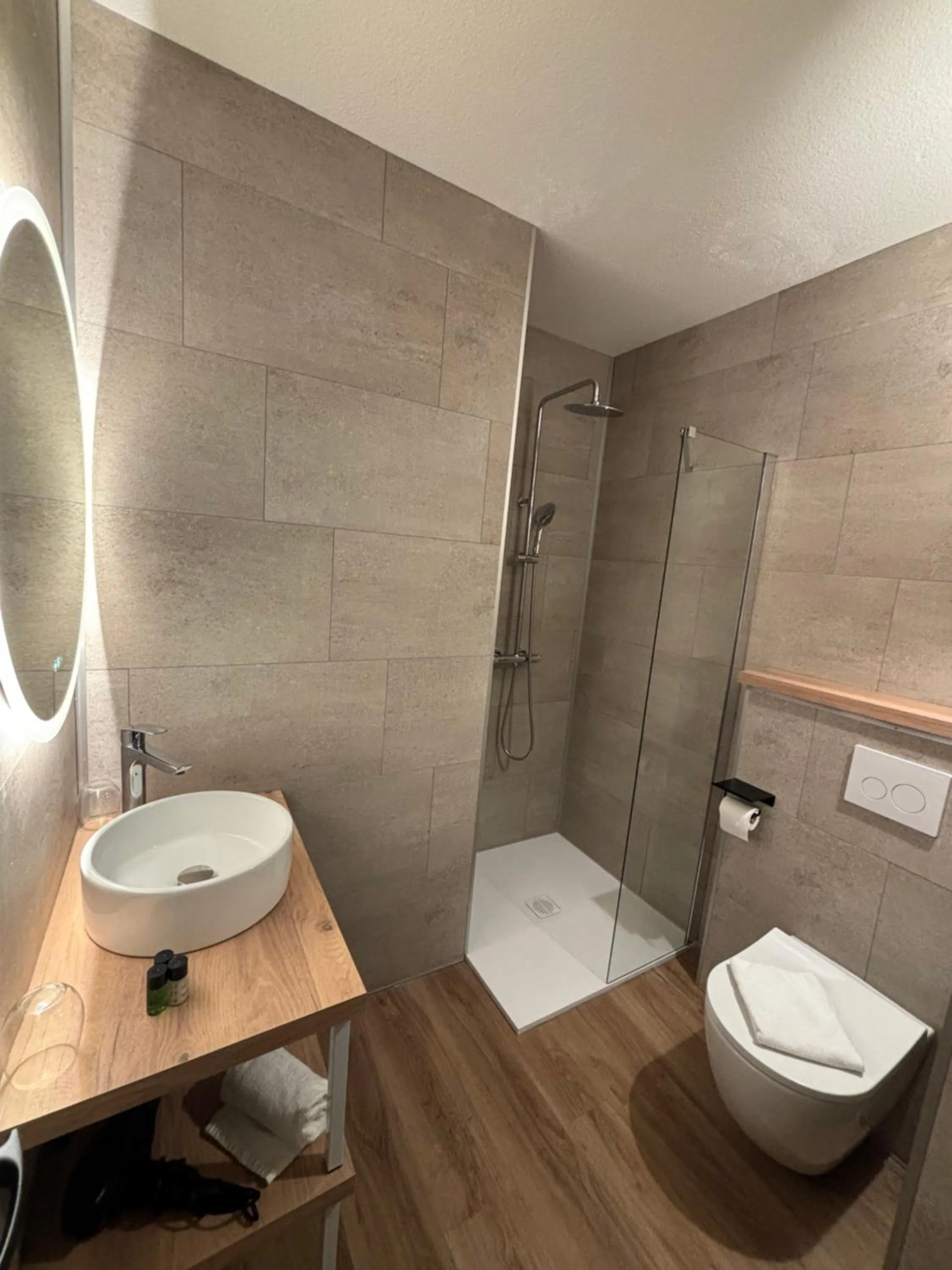 Shower in Acapella Hotel