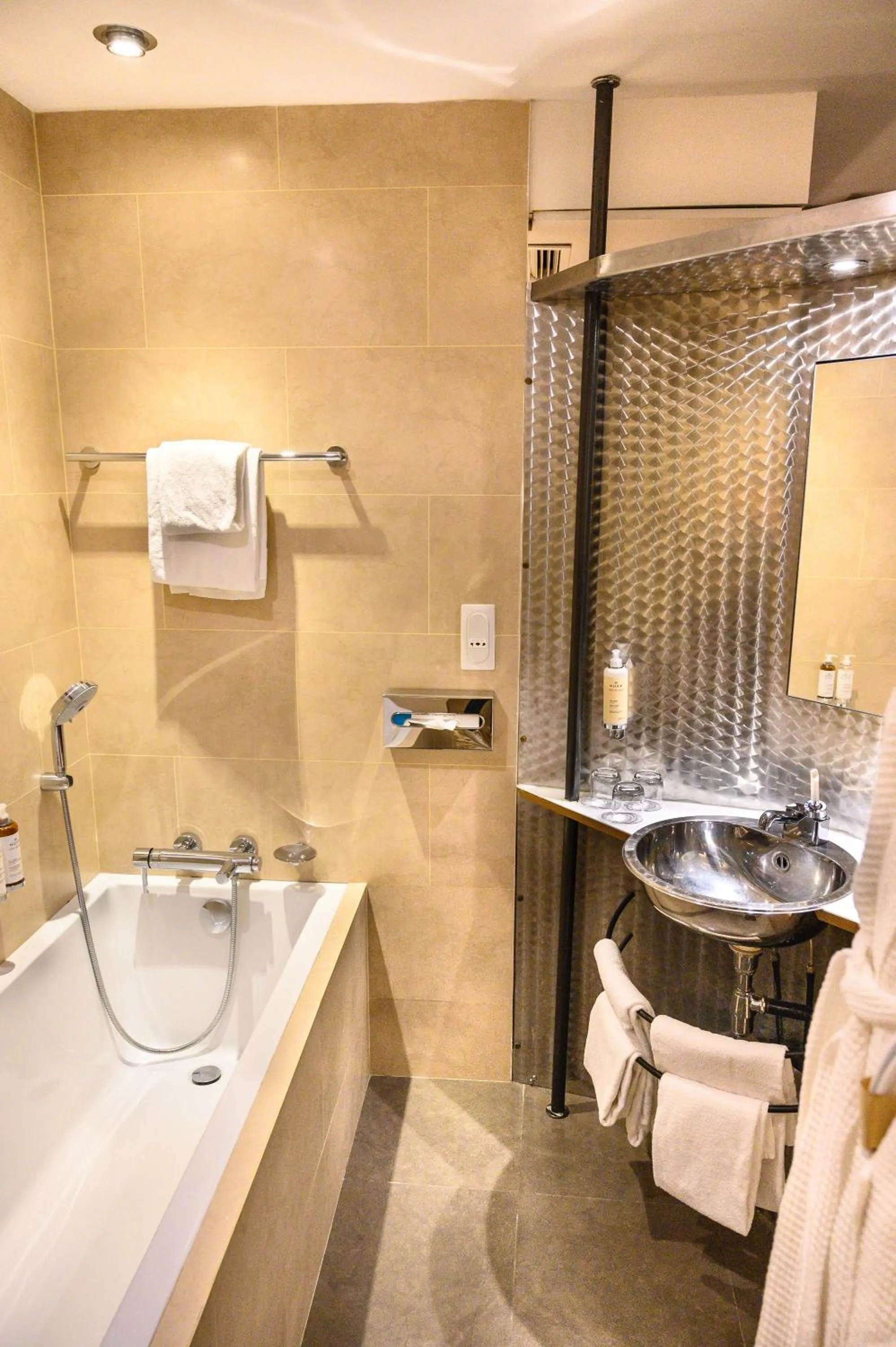 Bathroom in Select Hotel