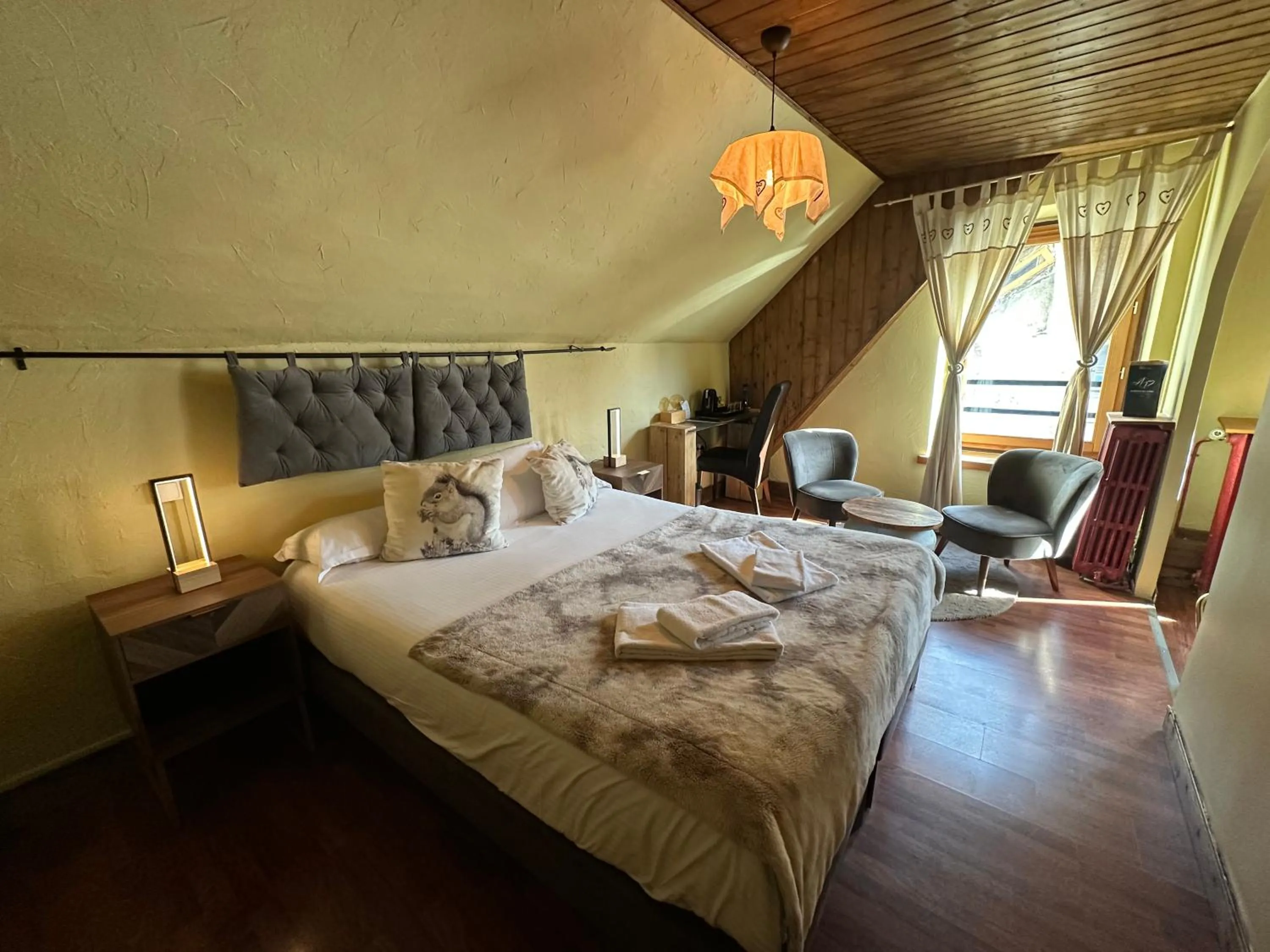 Bed in Auberge de la Paix