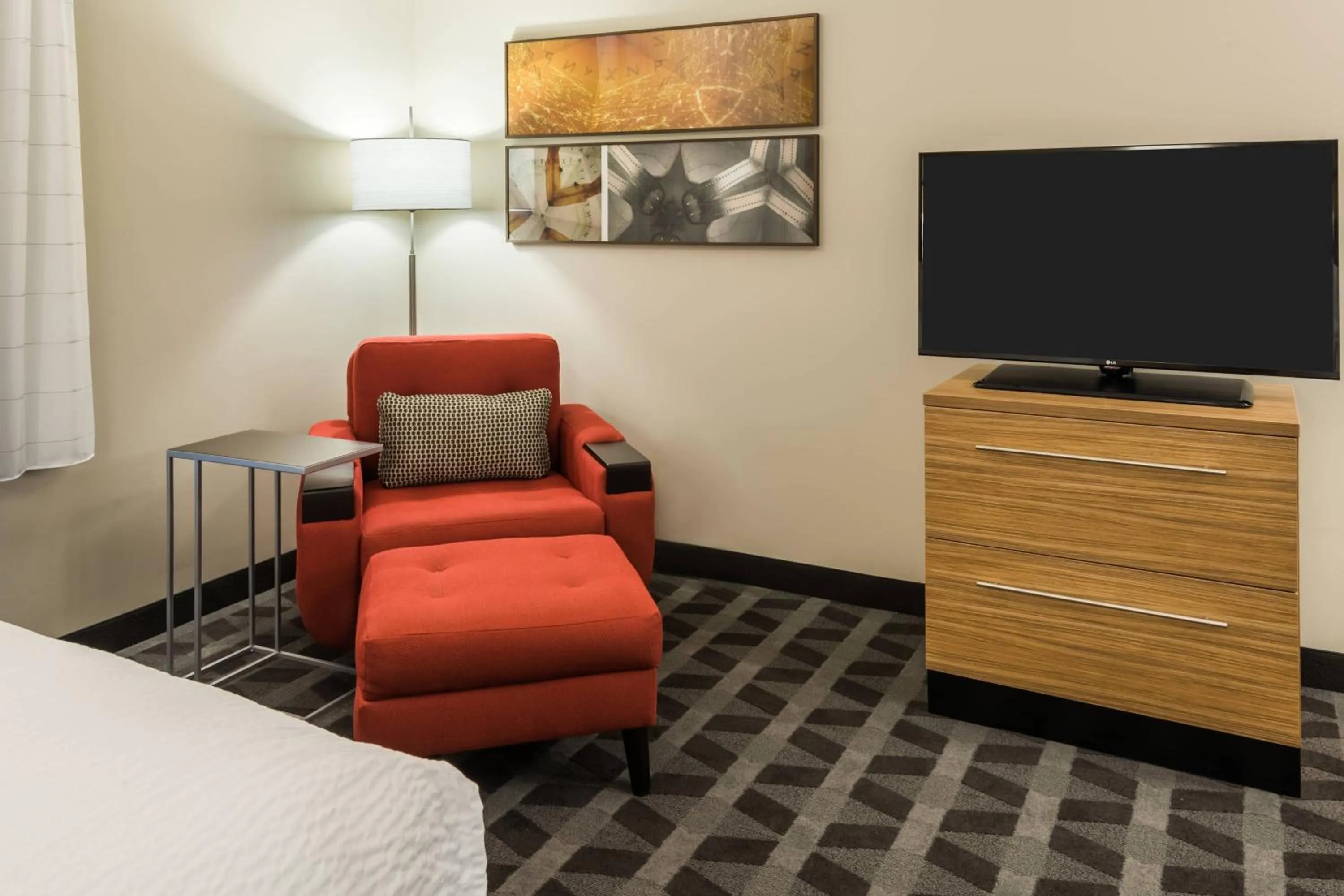 Photo of the whole room, Bed in TownePlace Suites by Marriott Latham Albany Airport