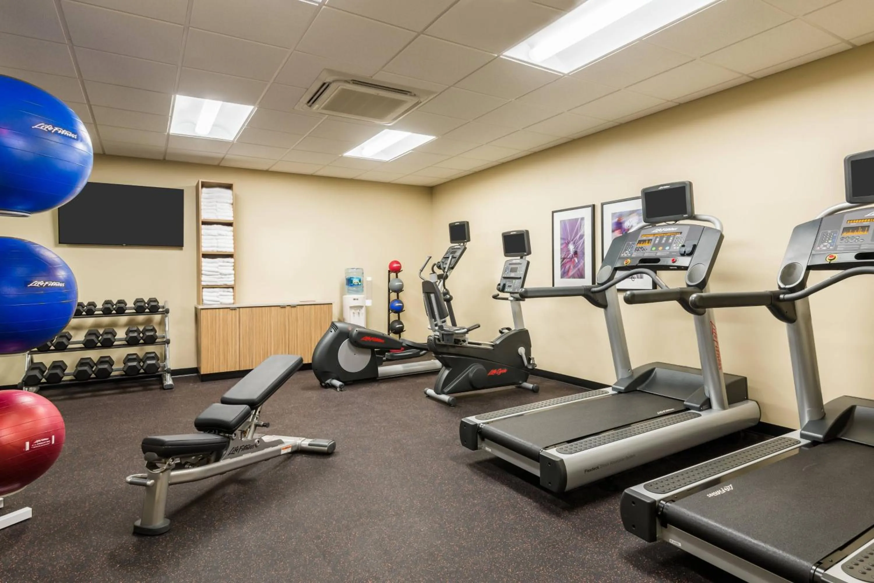 Fitness centre/facilities in TownePlace Suites by Marriott Latham Albany Airport