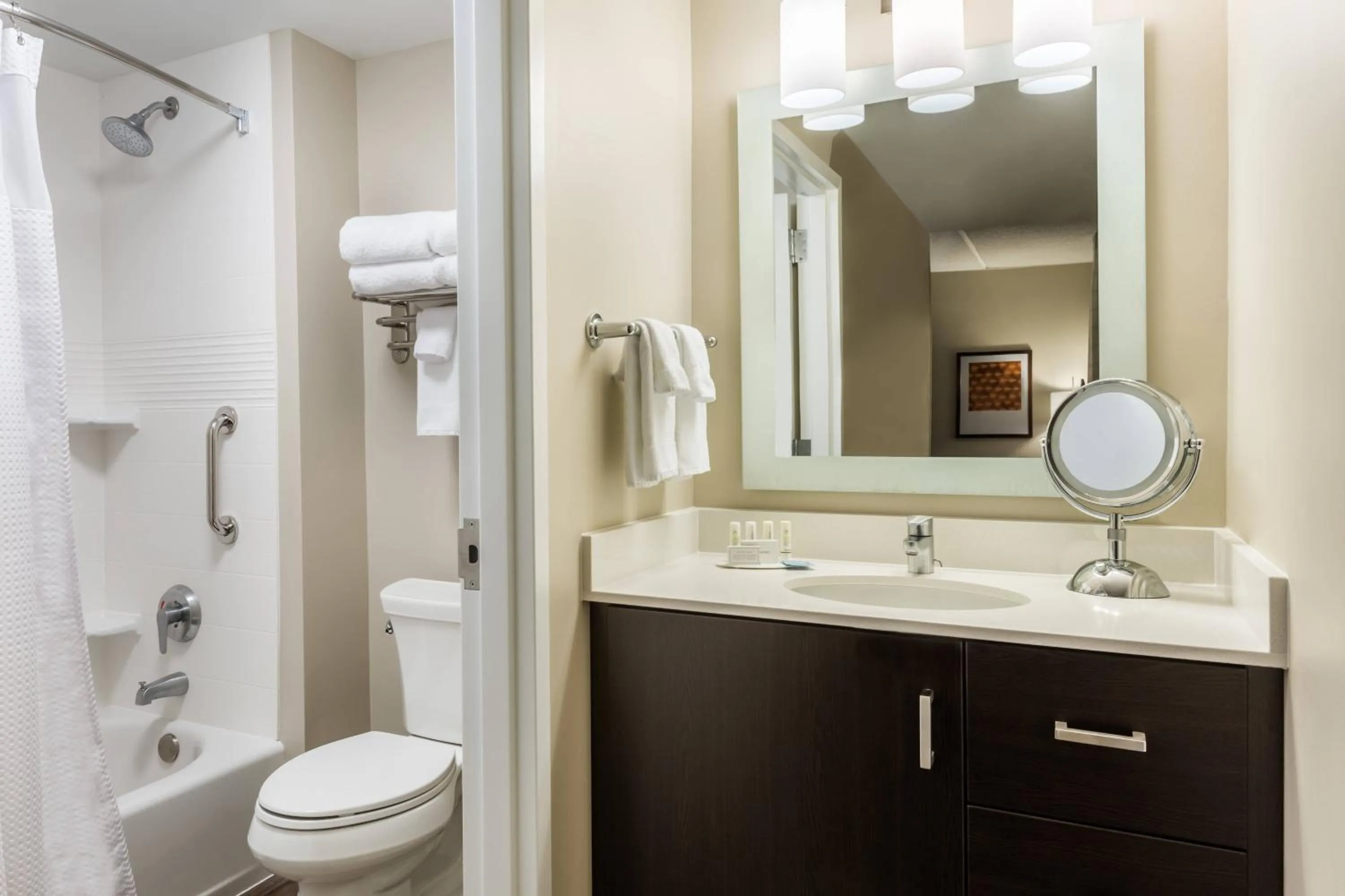 Bathroom in TownePlace Suites by Marriott Latham Albany Airport
