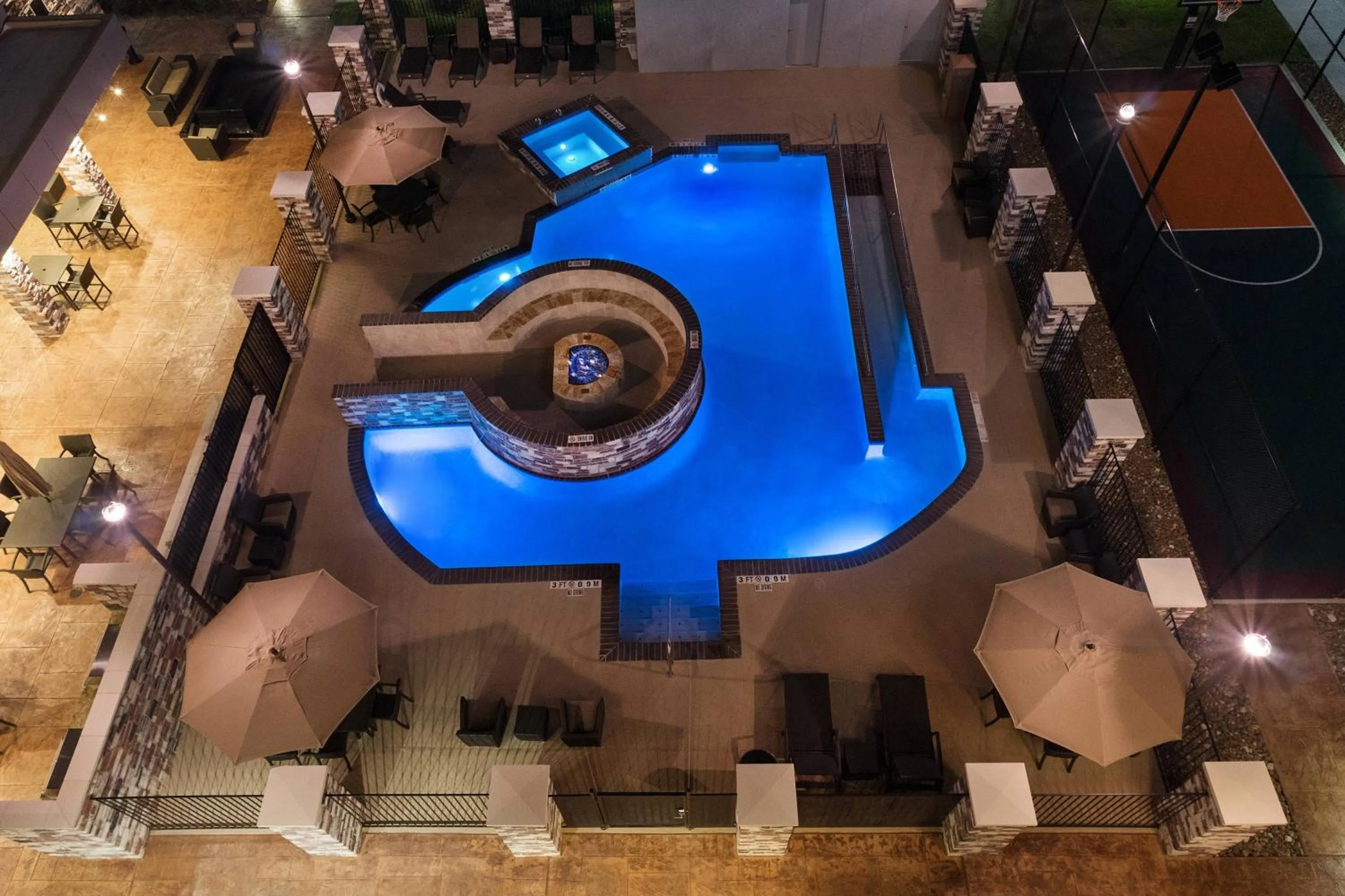 Swimming pool in Residence Inn by Marriott Houston West/Beltway 8 at Clay Road