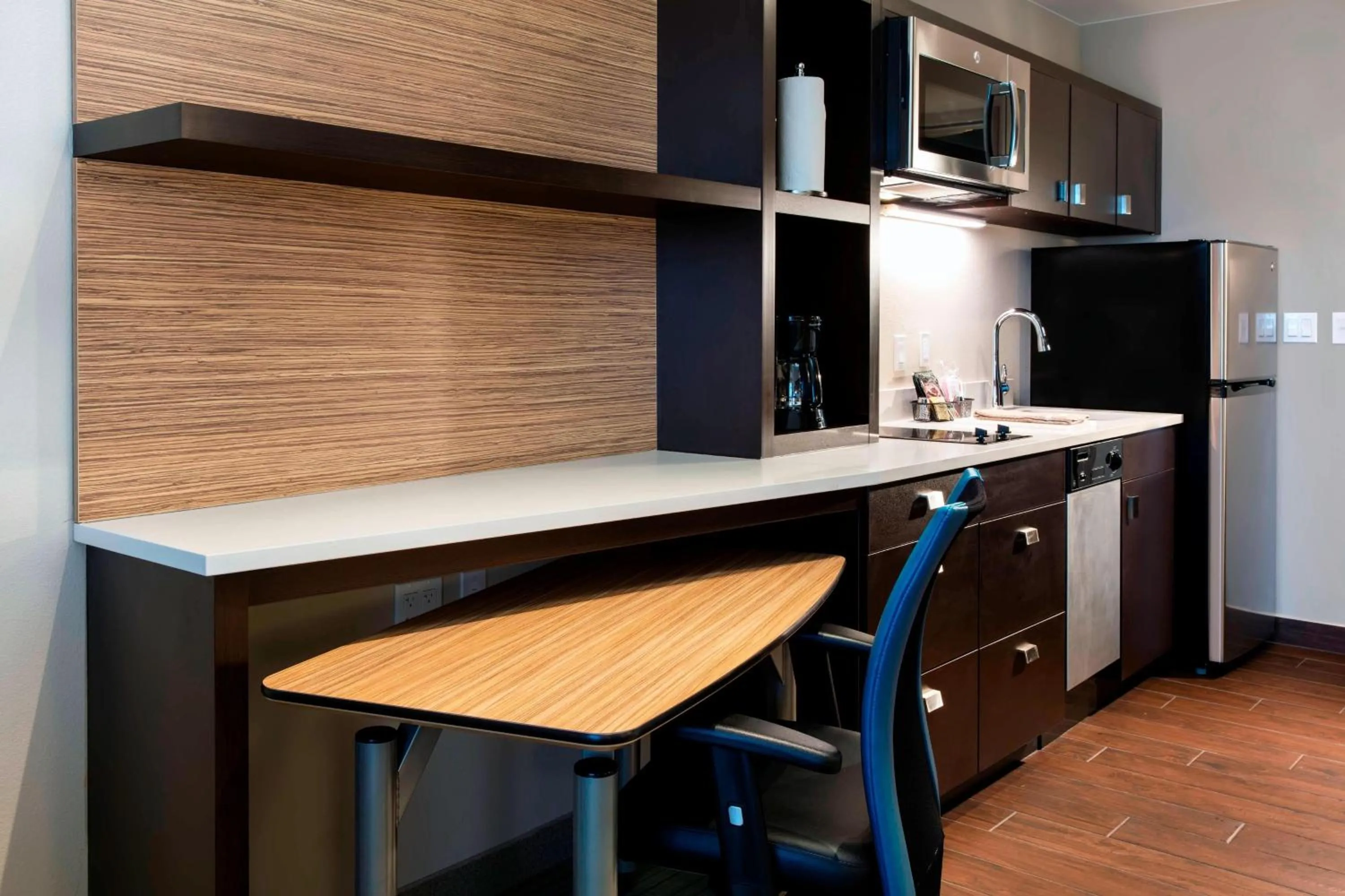 Kitchen or kitchenette in TownePlace Suites by Marriott Miami Homestead