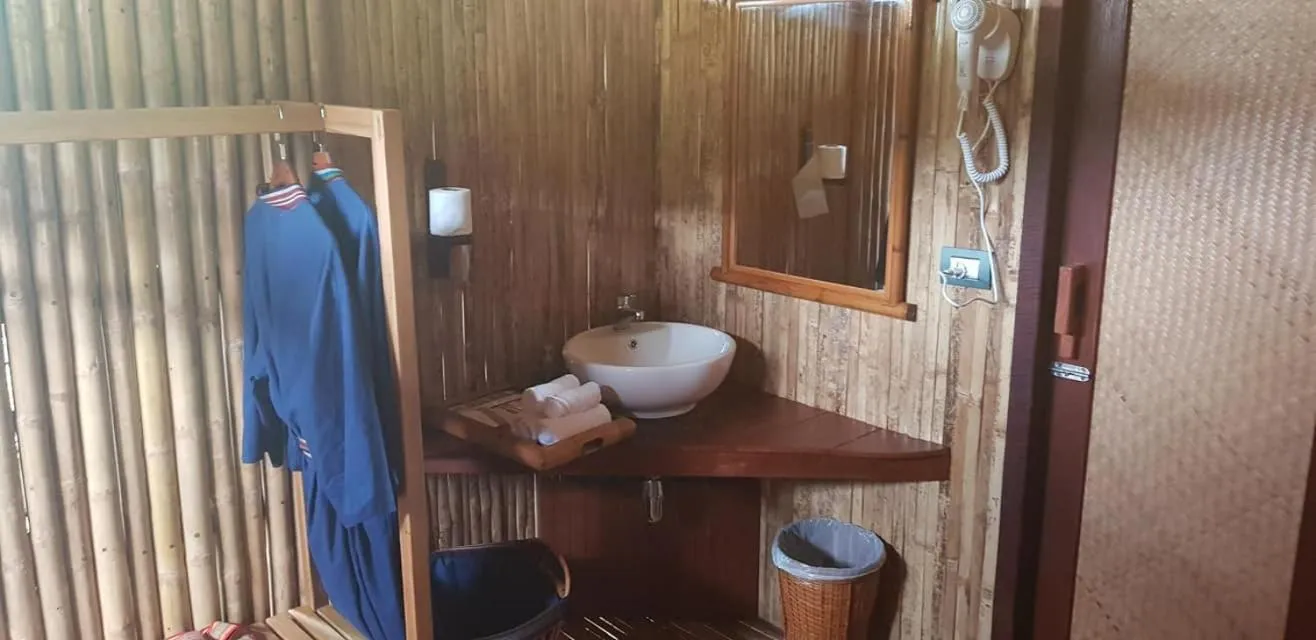 Bathroom in Namkat Yorla Pa Resort