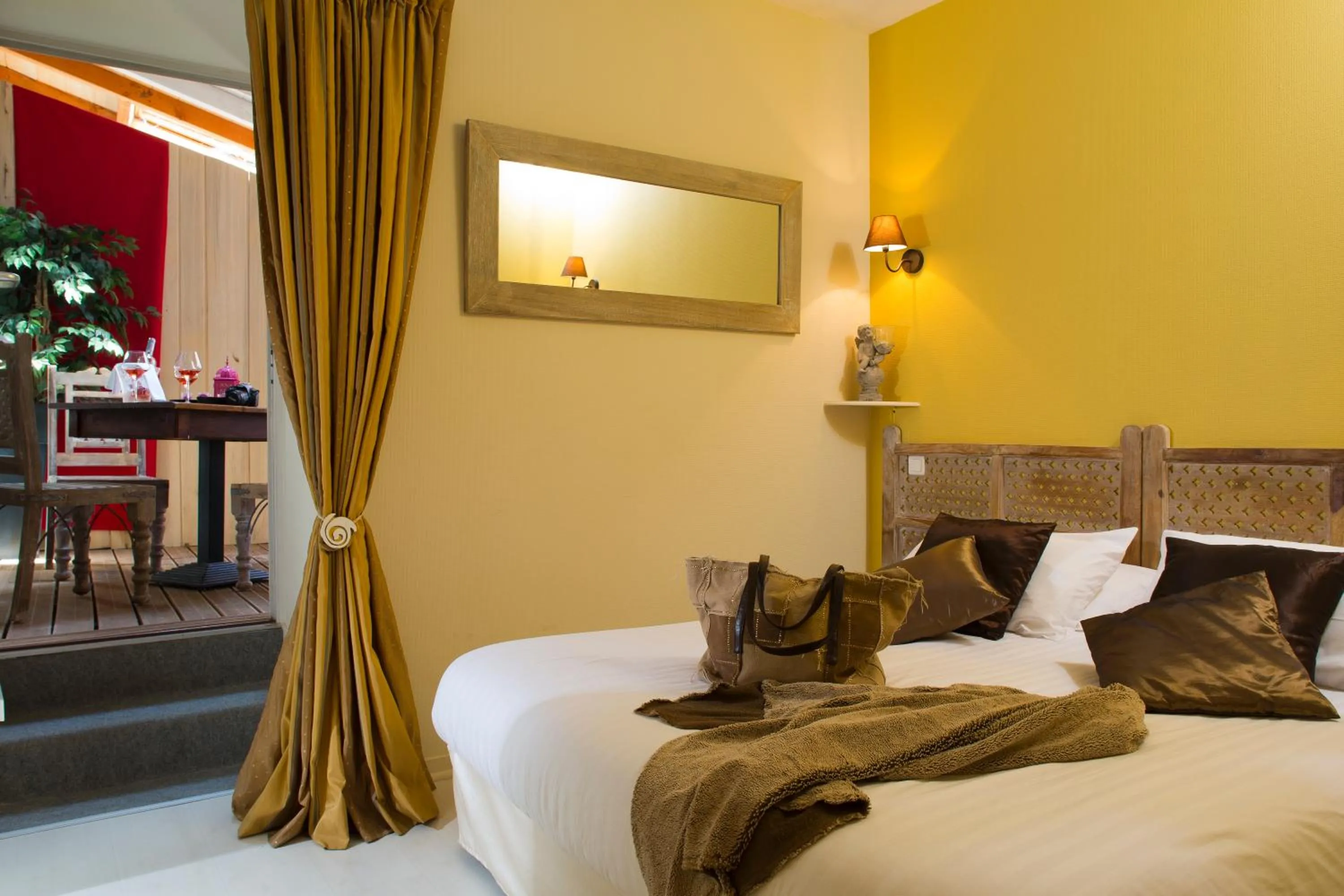 Photo of the whole room, Bed in Logis hotel les flots bleus