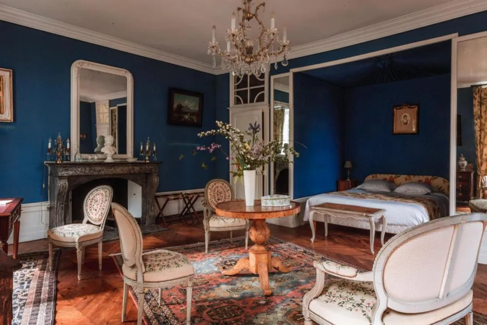 Bed in Château du Plessis - Anjou