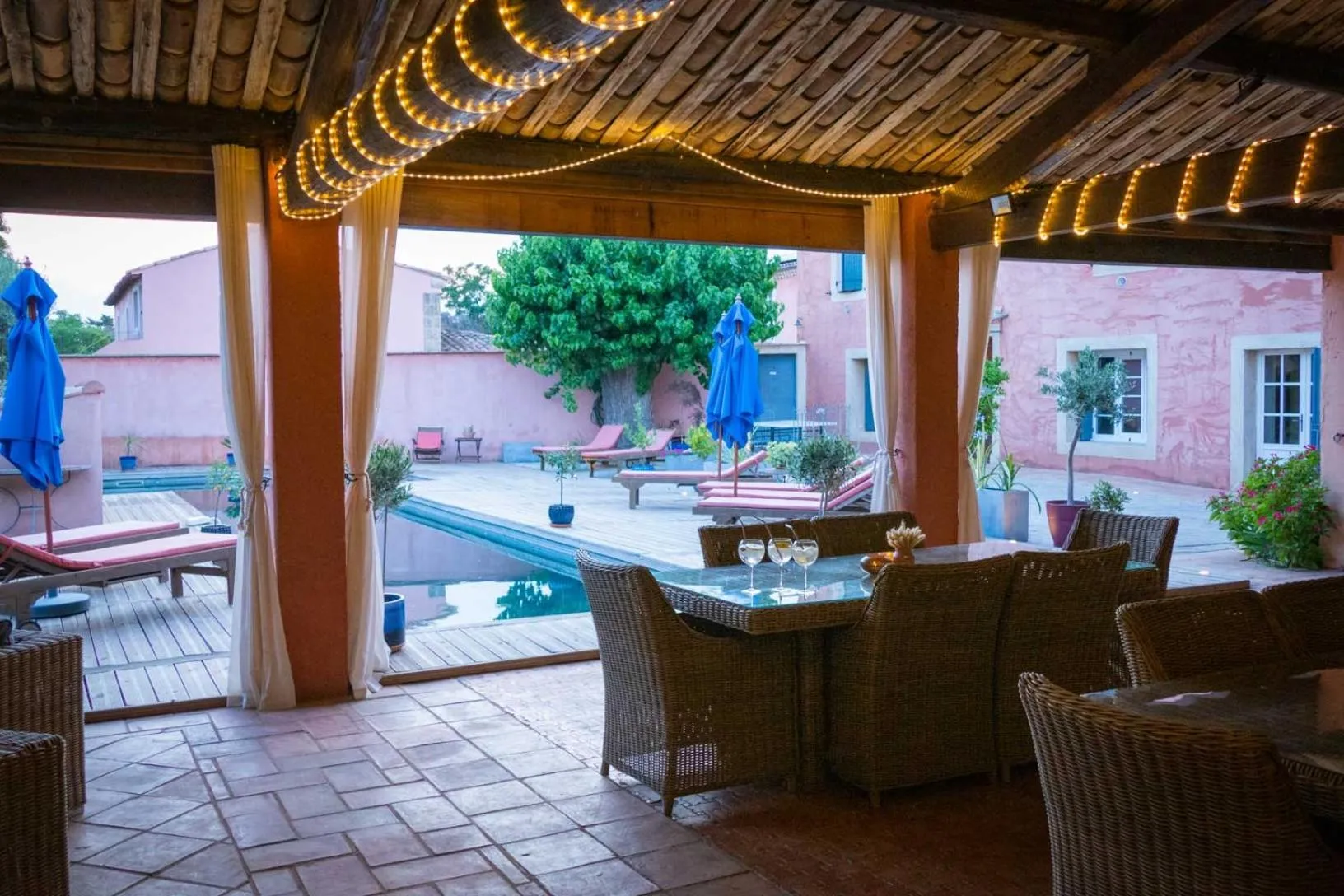 Property building in Le Mas de Gleyzes - Charme Authentique & Détente avec Piscine