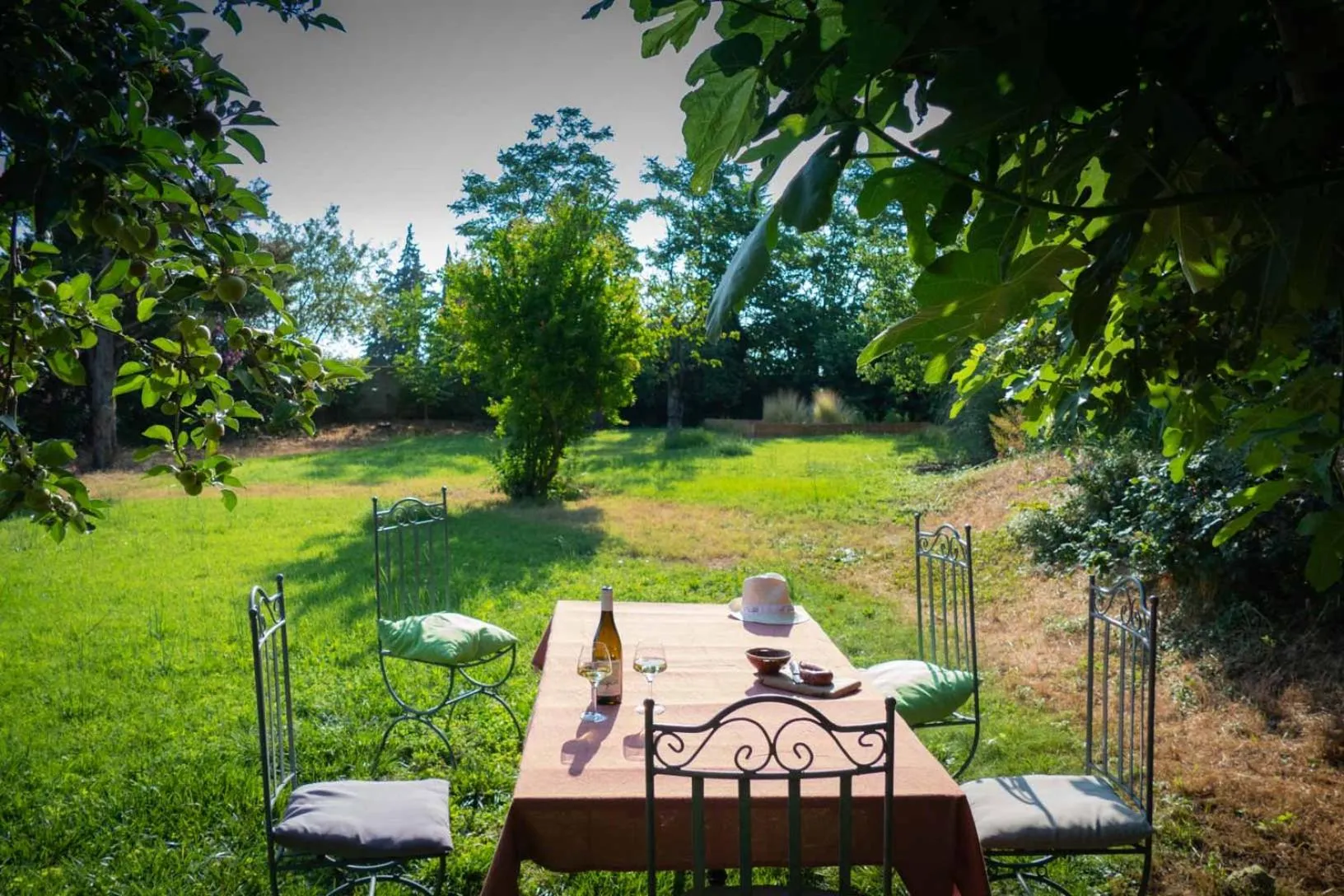 Garden in Le Mas de Gleyzes - Charme Authentique & Détente avec Piscine
