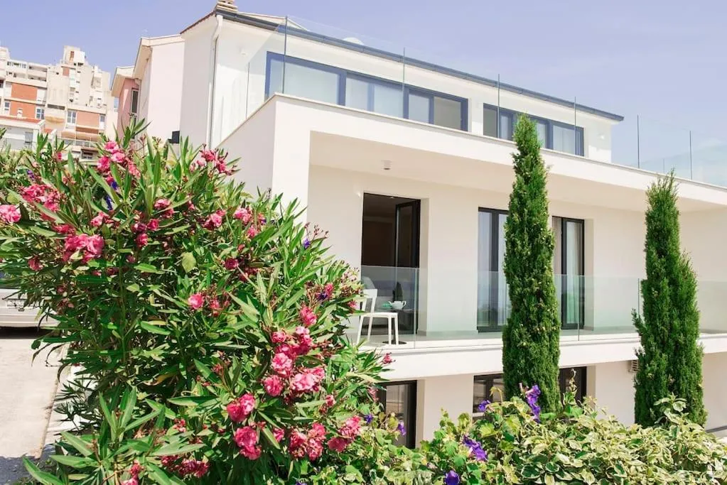 Apartments villa Ladini