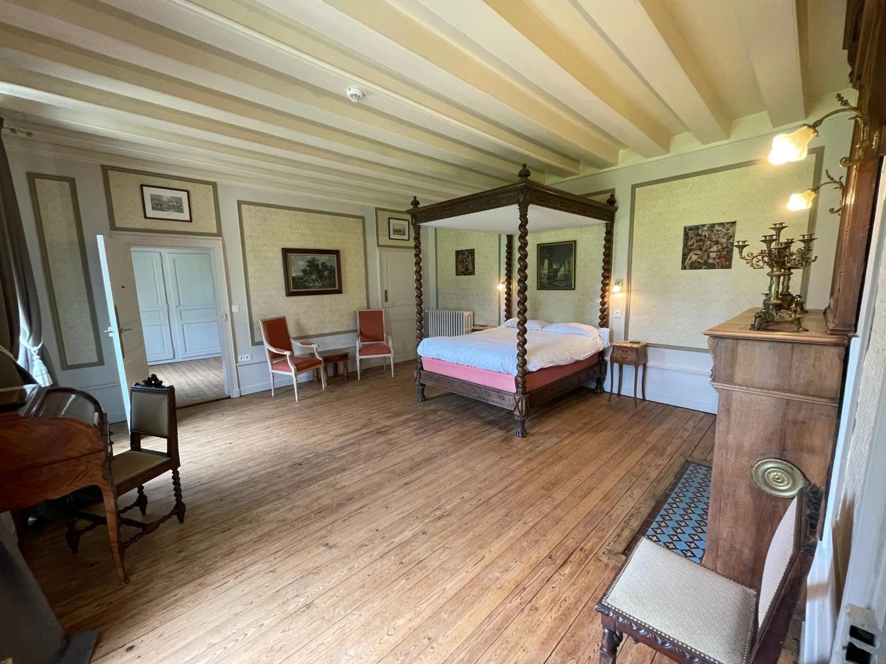 Bedroom, Bed in Château De La Coutancière