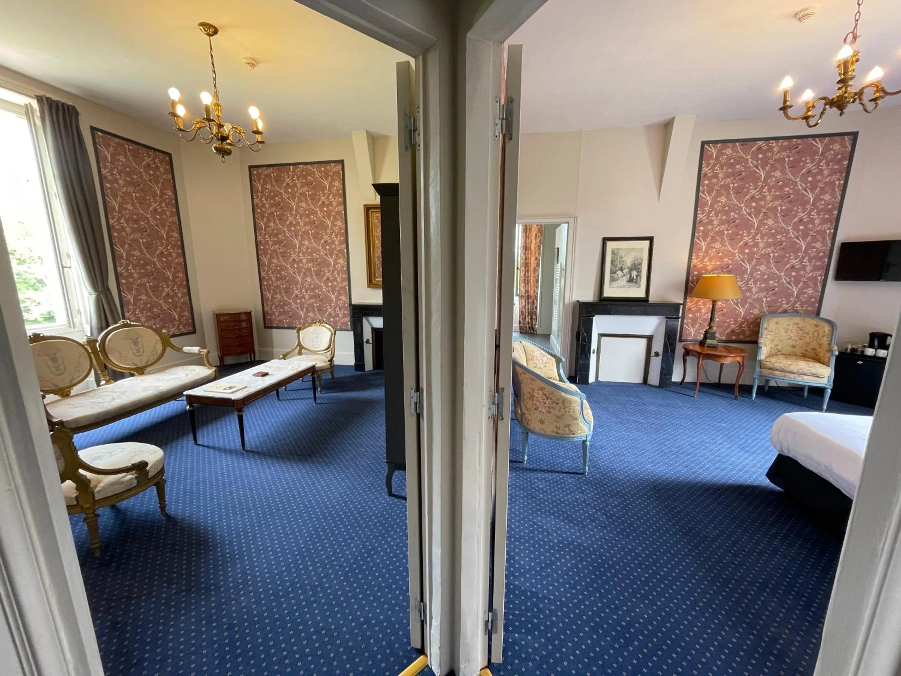 Photo of the whole room, Bed in Château De La Coutancière