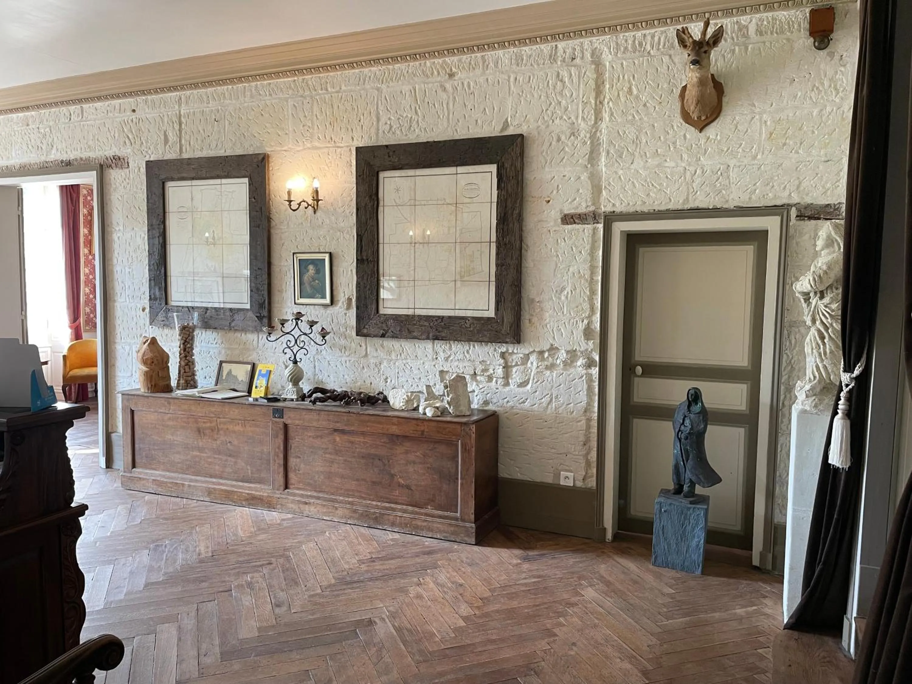 Lobby or reception in Château De La Coutancière