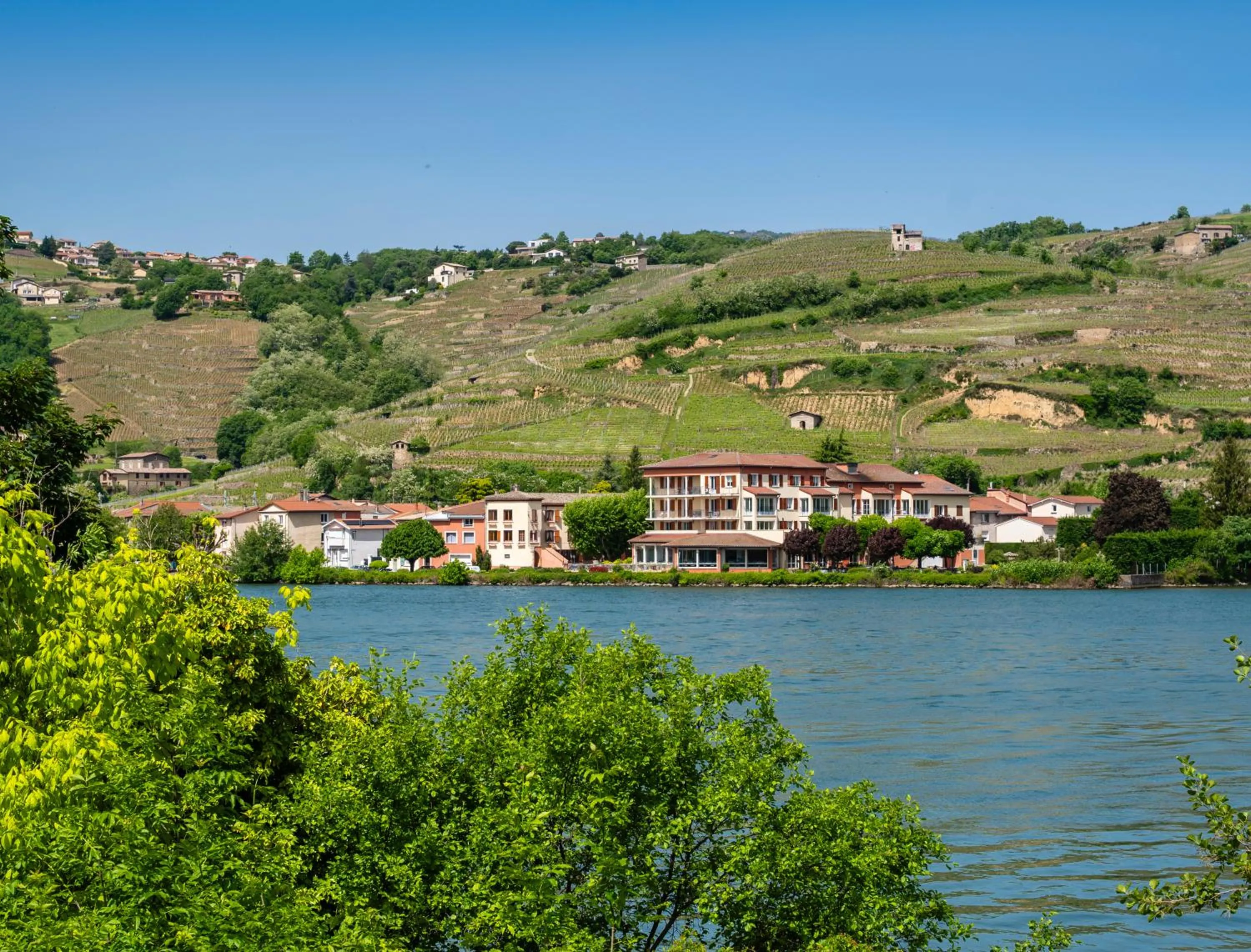 Property building in Hôtel Beau Rivage Condrieu