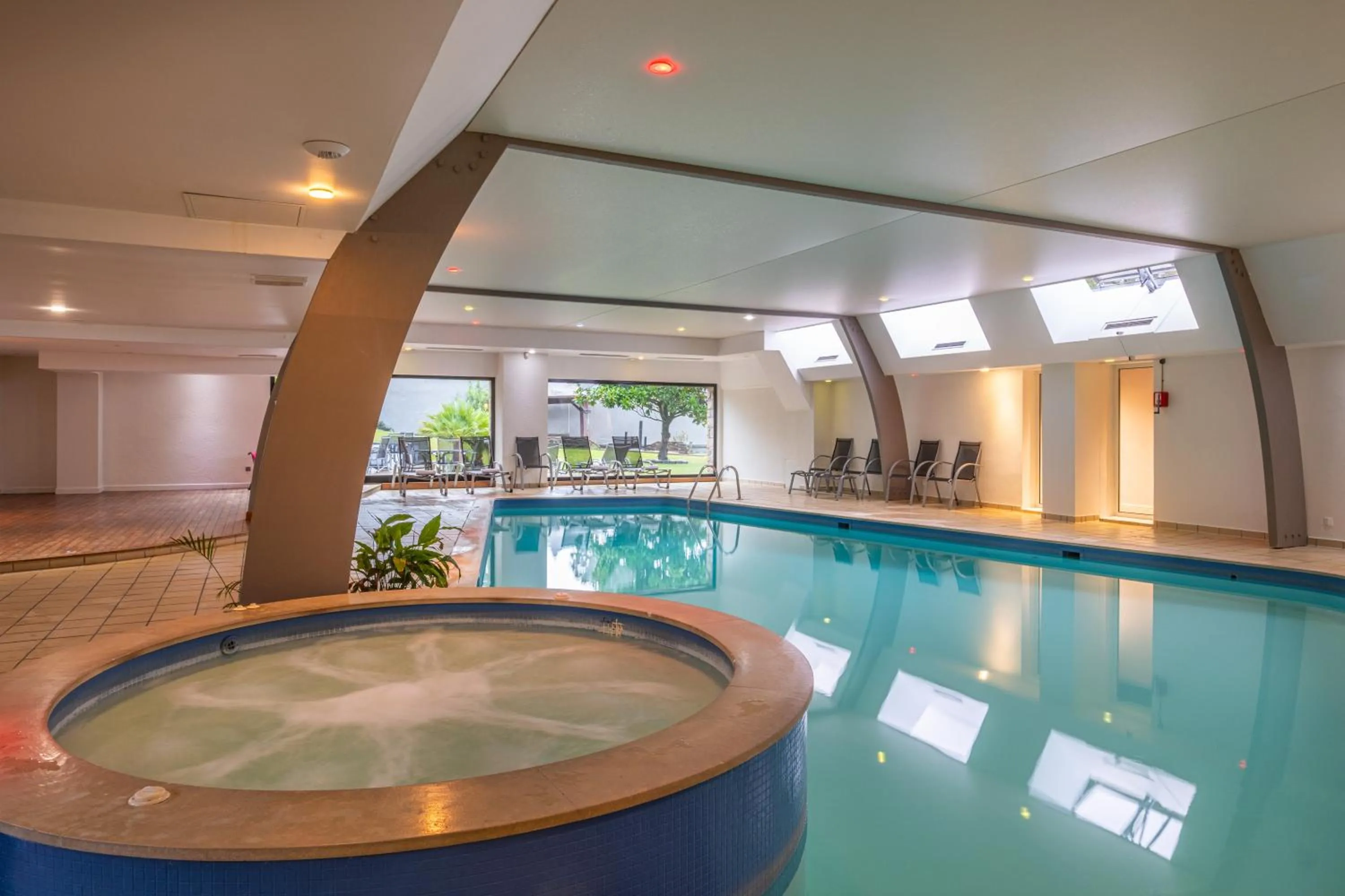 Hot Tub in Domaine du Limonay, The Originals Collection