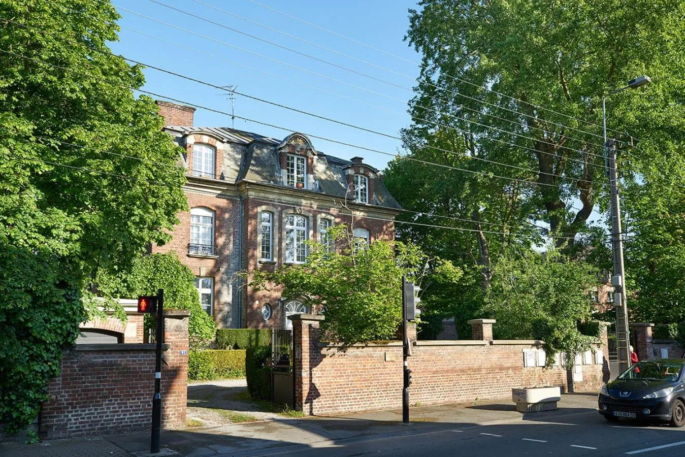 Street view in Queen Christine