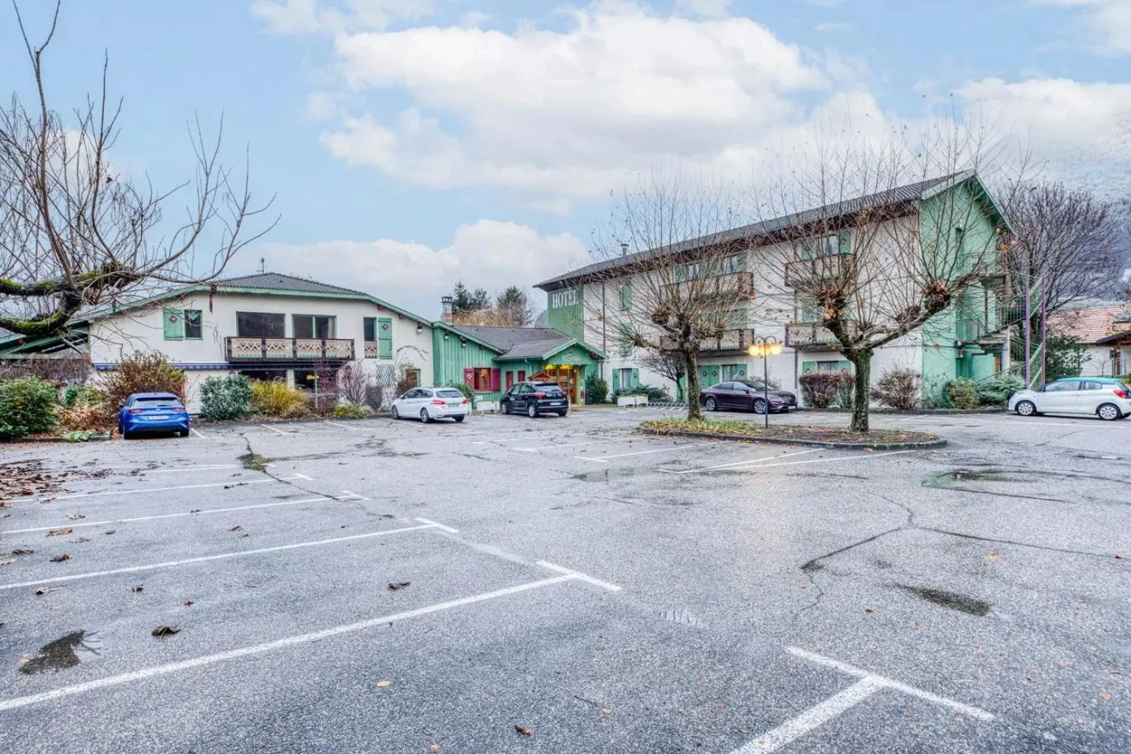 Parking in Brit Hotel Florimont