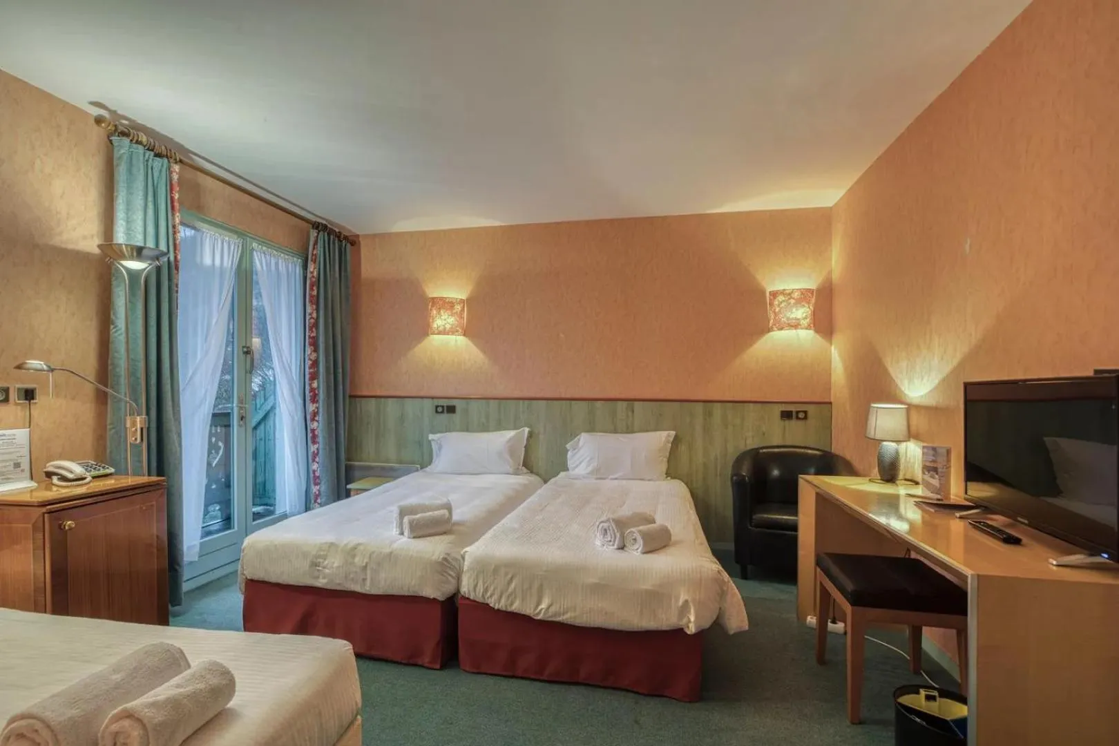 Photo of the whole room, Bed in Brit Hotel Florimont