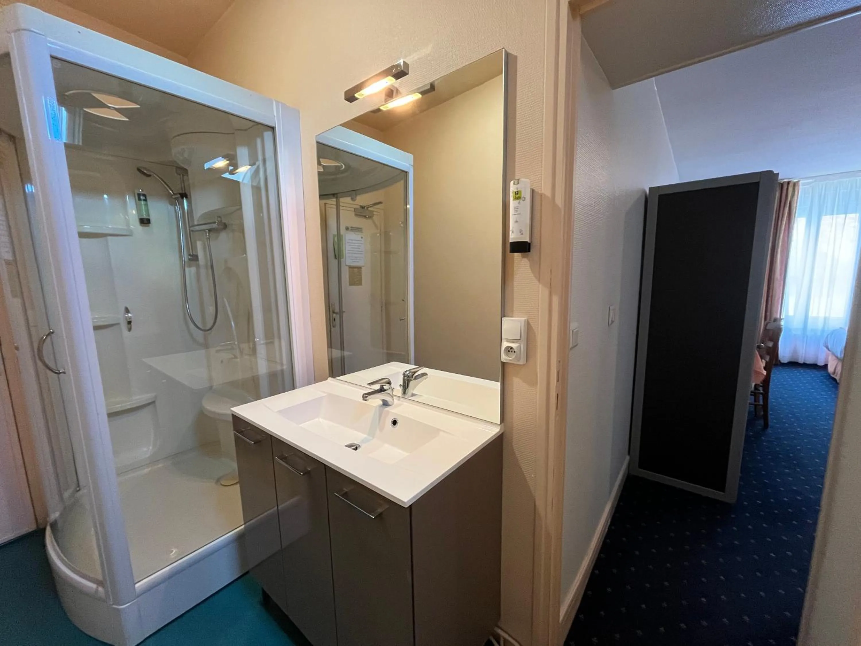 Logis Hôtel & Restaurant de la Barque