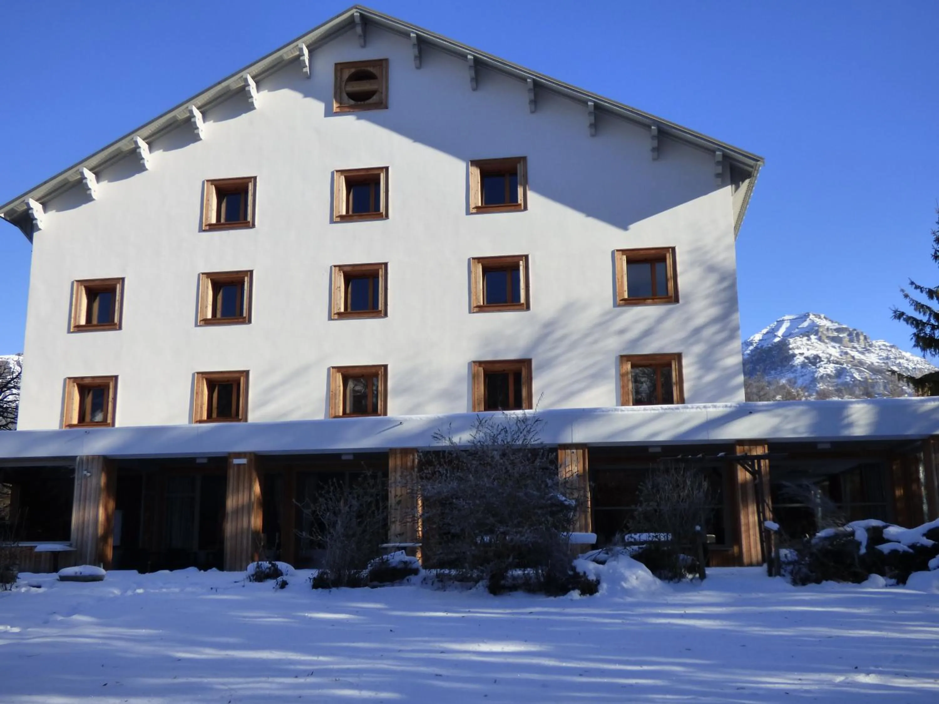 Property building in Logis Hôtels La Crémaillère