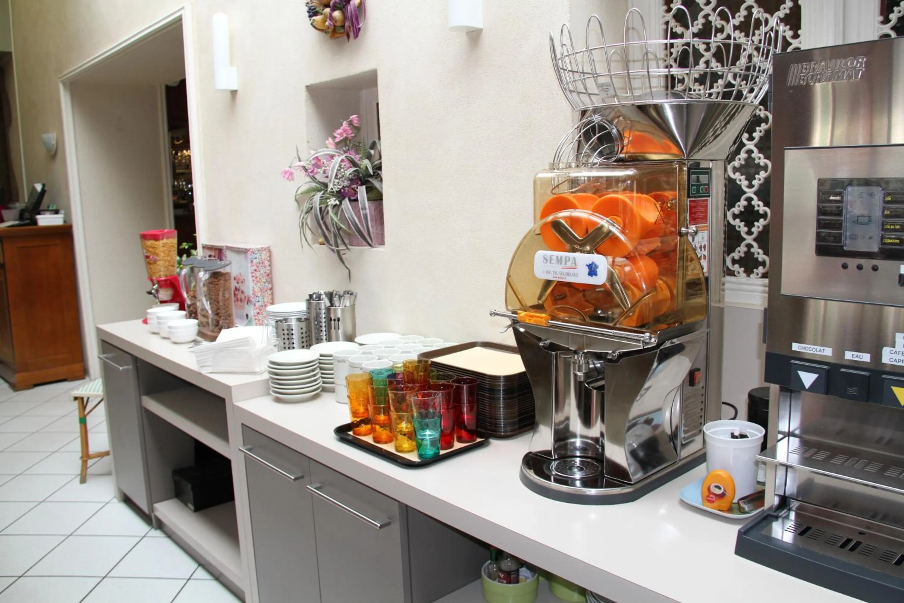 Breakfast in Logis Hotel Restaurant Le Grand Turc