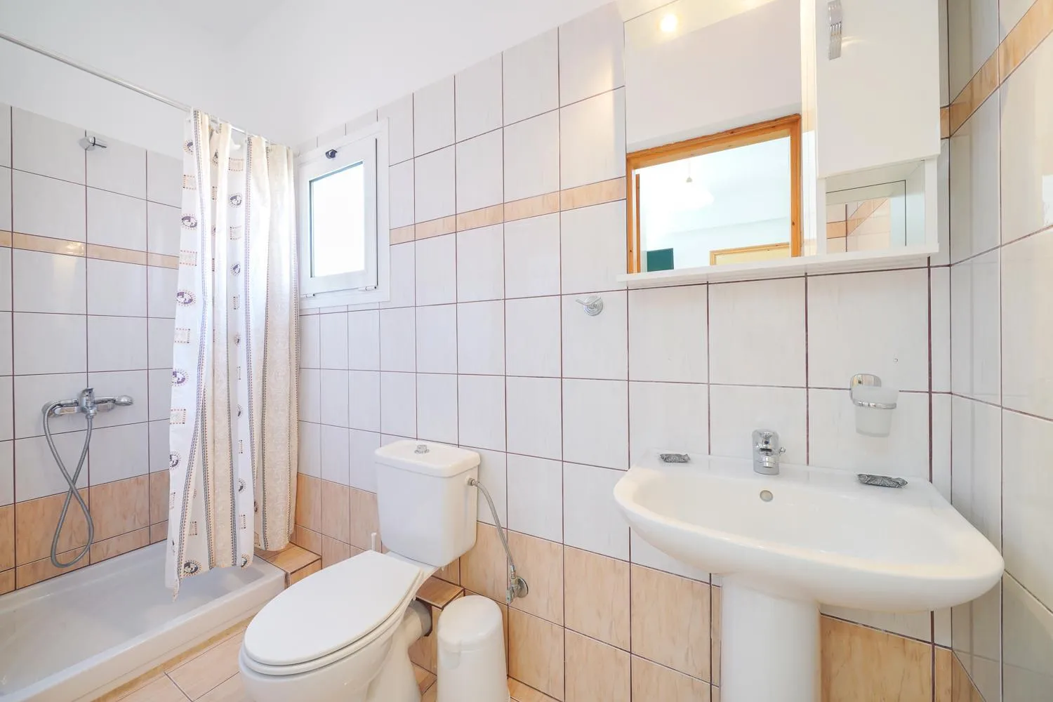Shower in Hotel Anna
