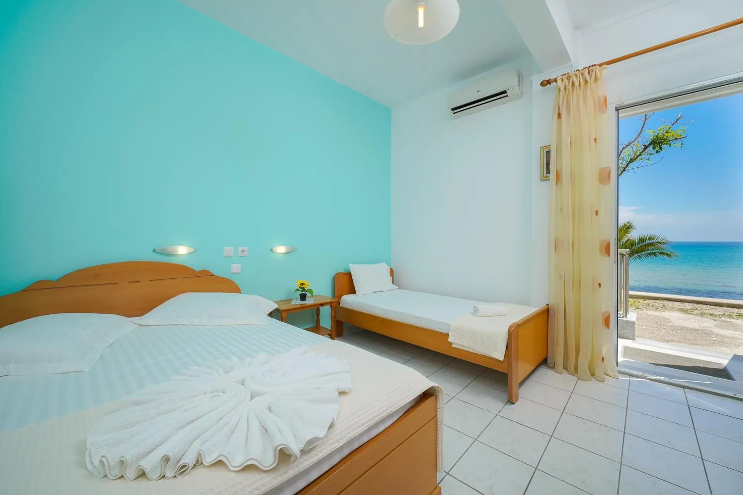 Bed in Hotel Anna
