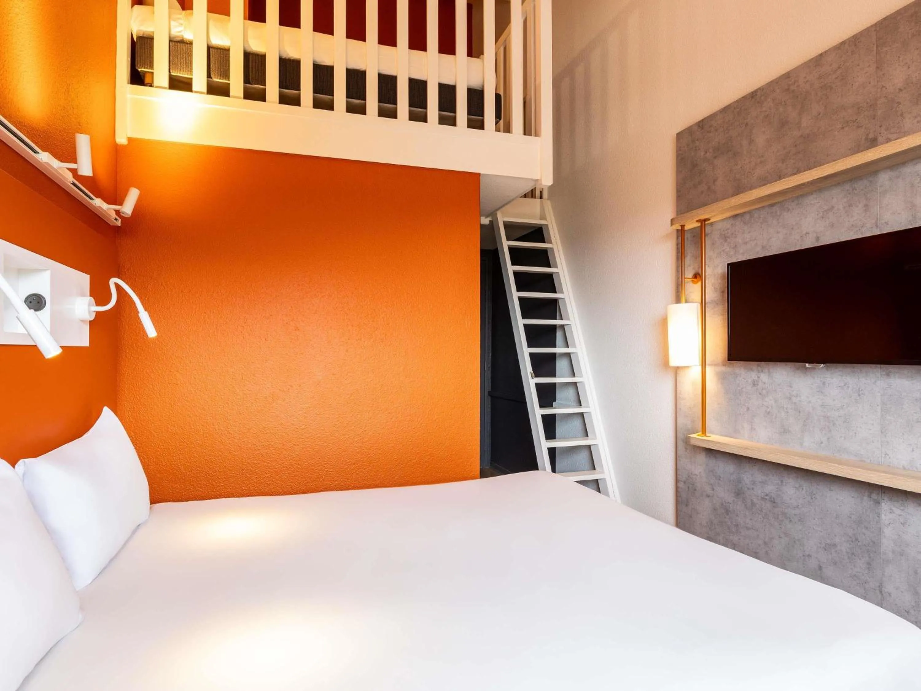 Bedroom, Bed in ibis budget Nancy Porte Sud