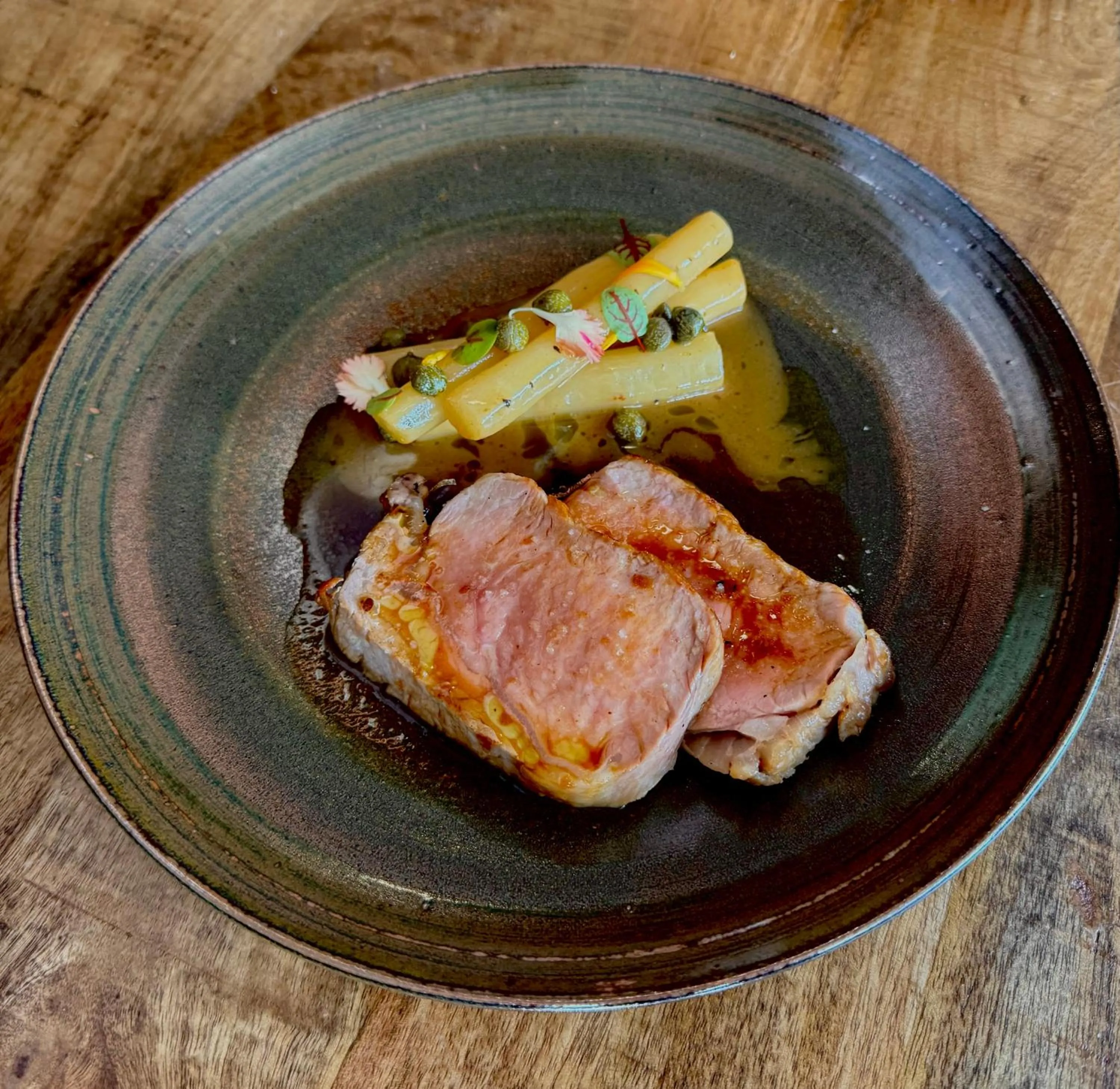 Food in Logis Hôtel Restaurant Spa L'auberge Du President