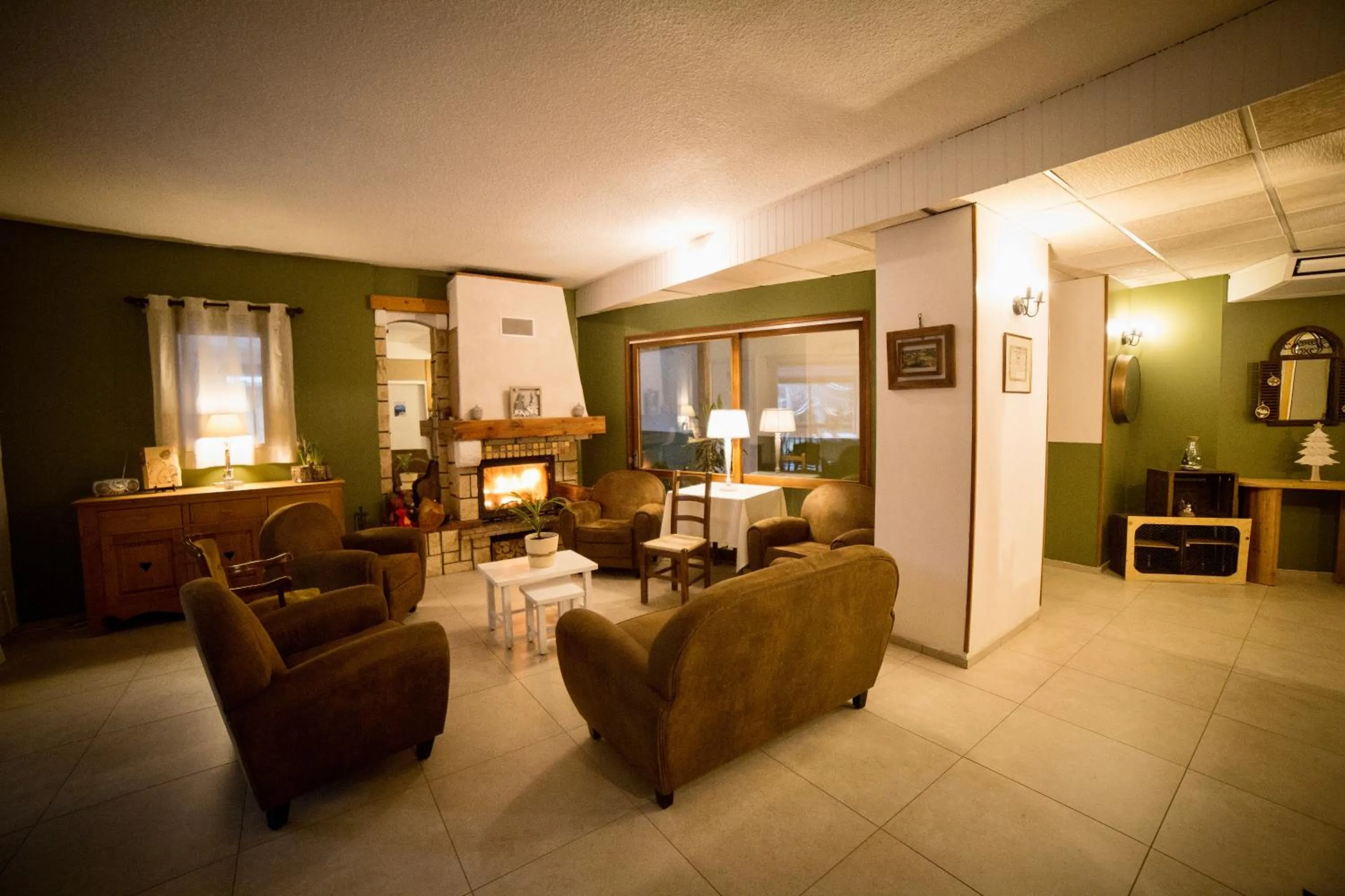 Lounge or bar in Le Catinat Fleuri