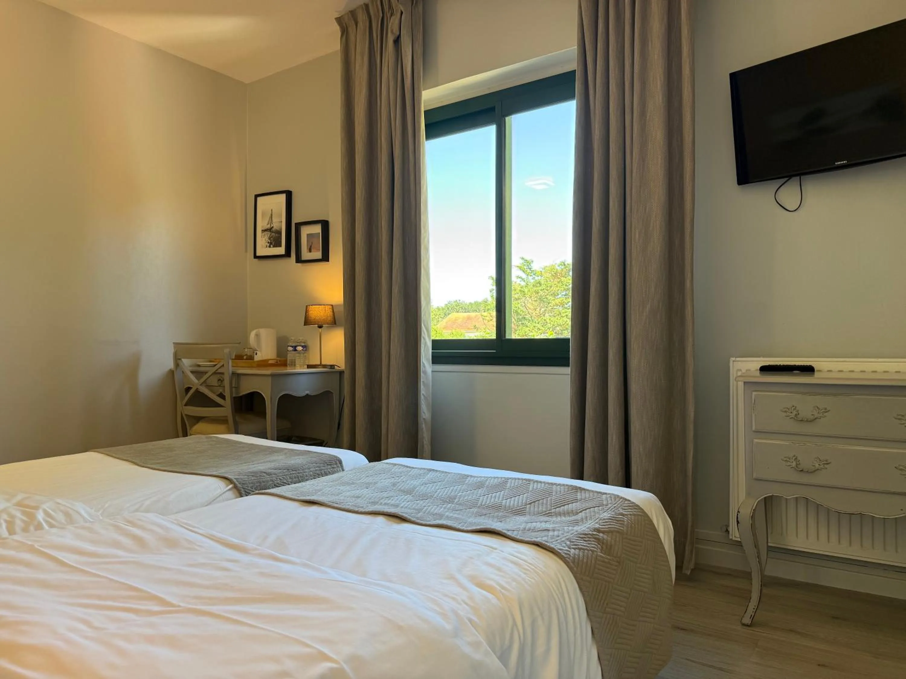 Bed in Hotel des Pins