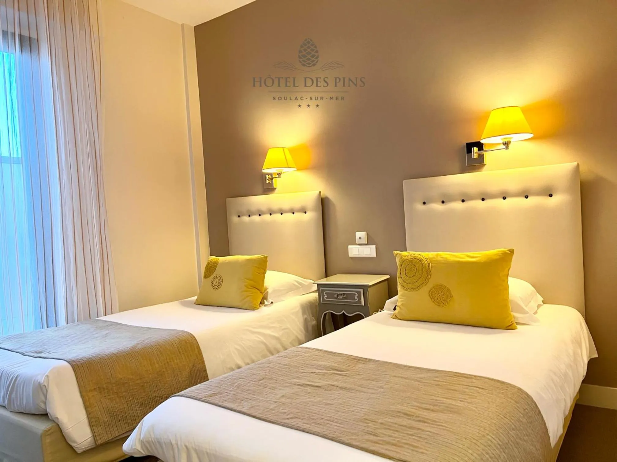 Bed in Hotel des Pins