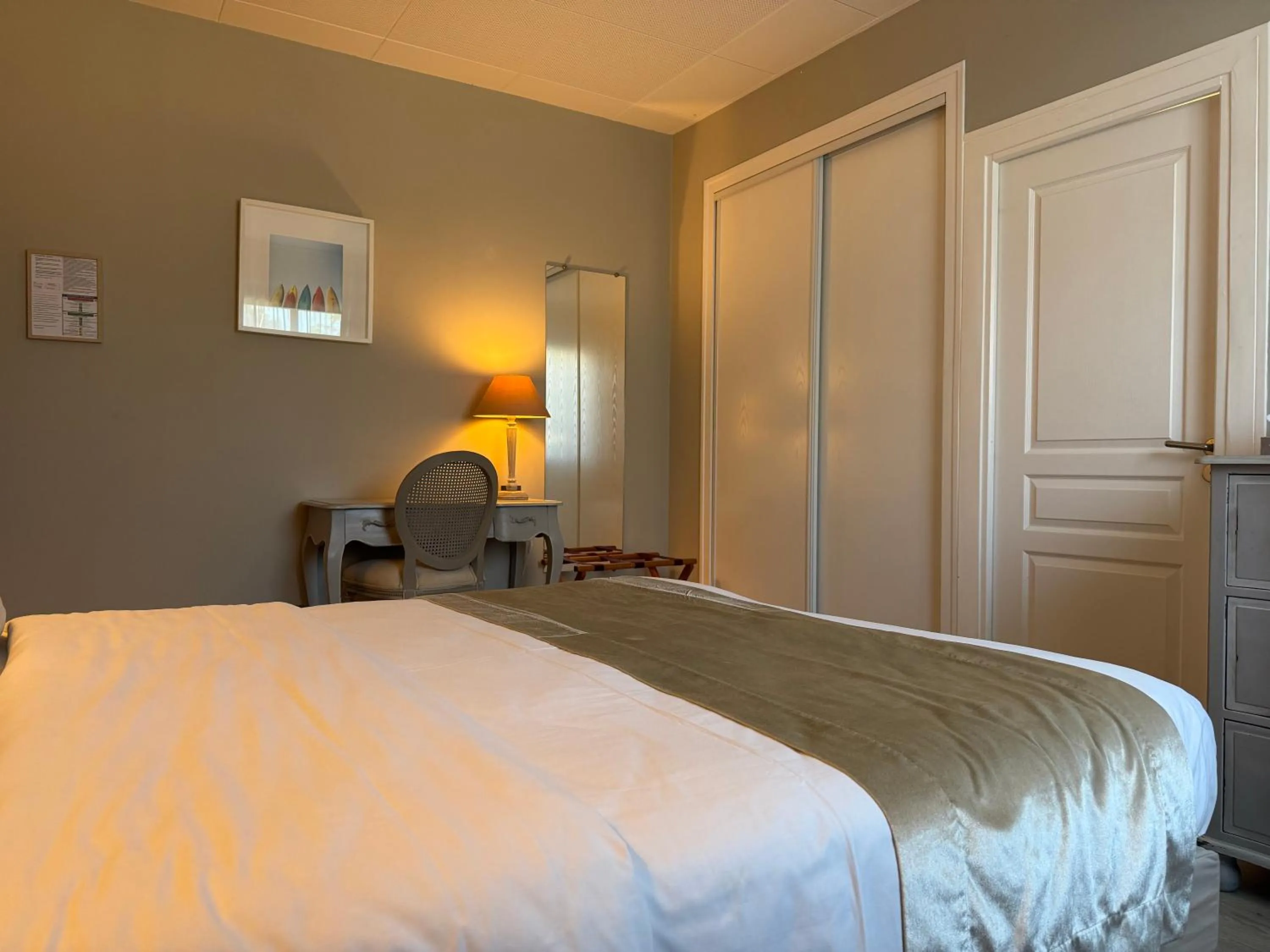 Bed in Hotel des Pins