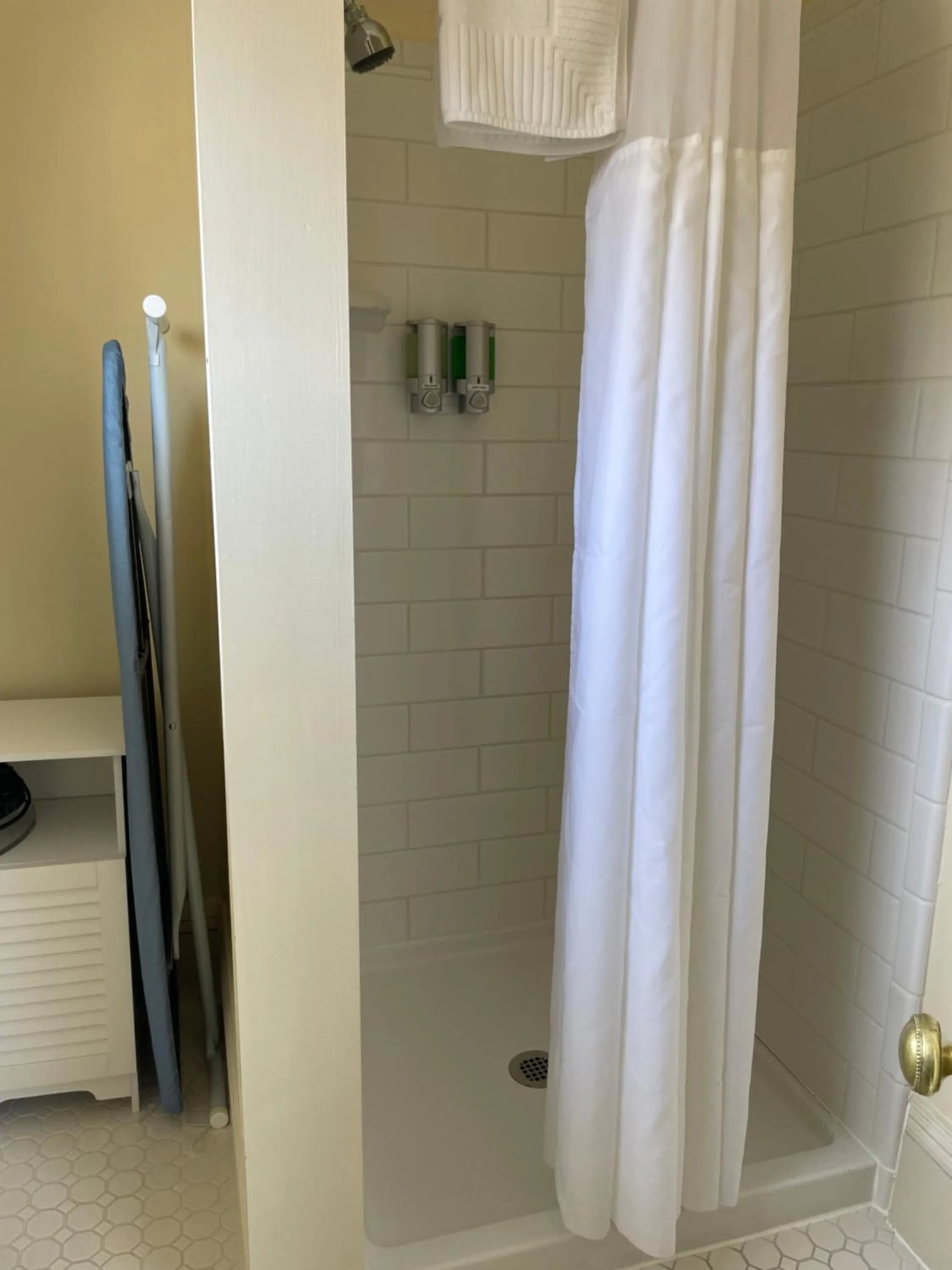 Moseley Cottage Inn and The Town Motel