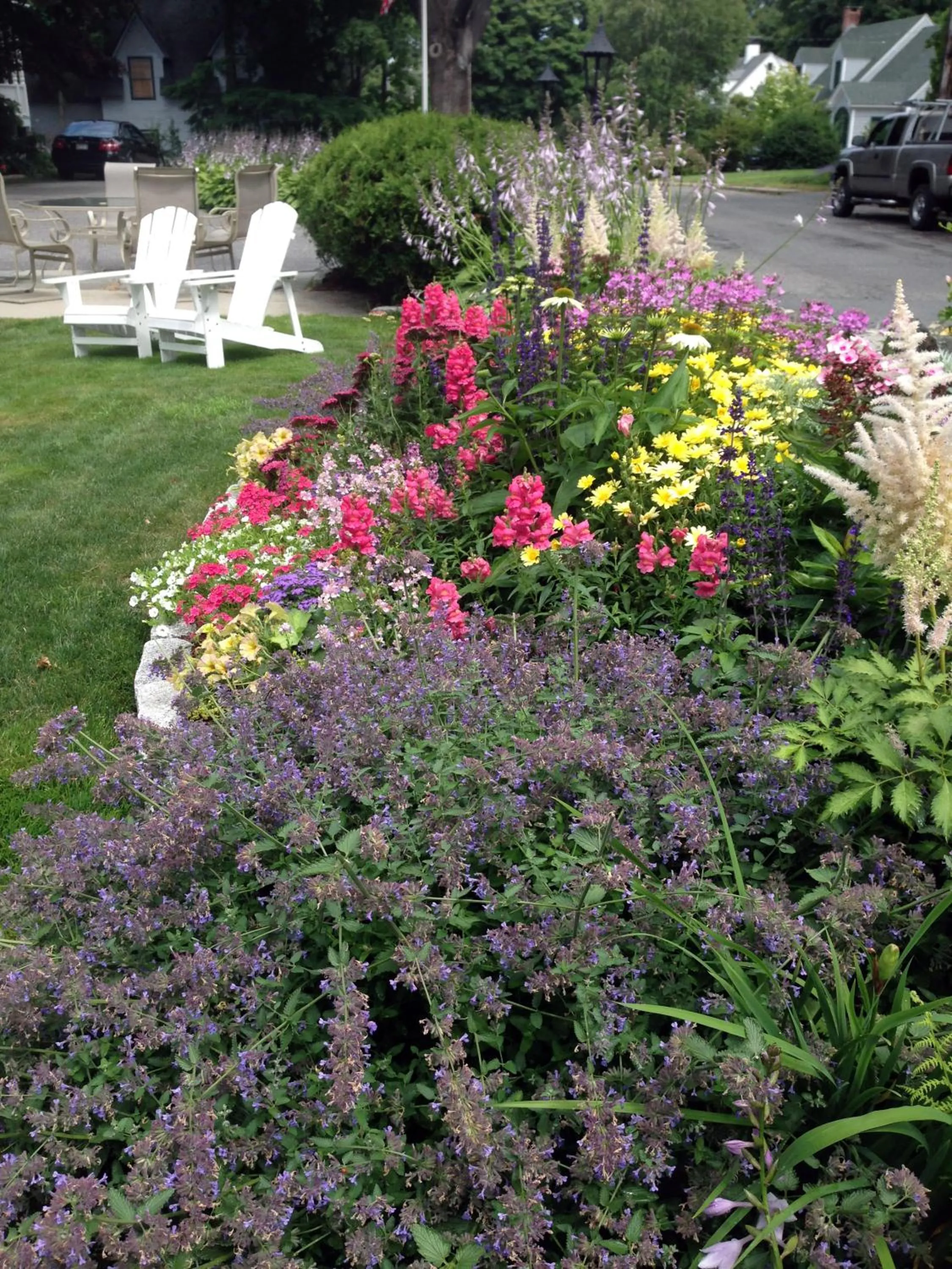 Garden in Moseley Cottage Inn and The Town Motel