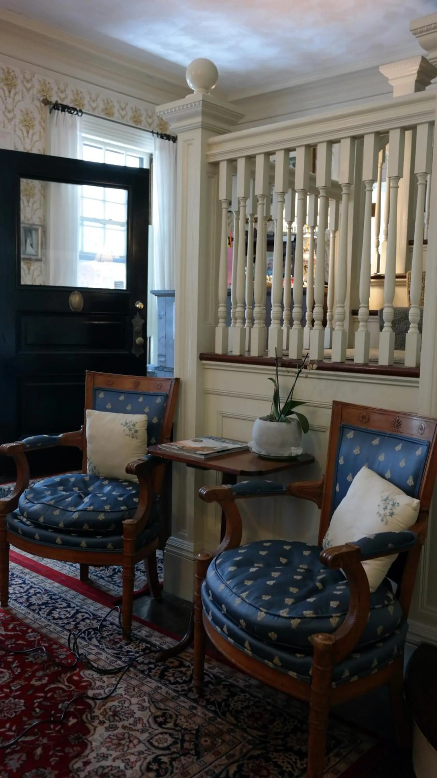 Property building in Moseley Cottage Inn and The Town Motel