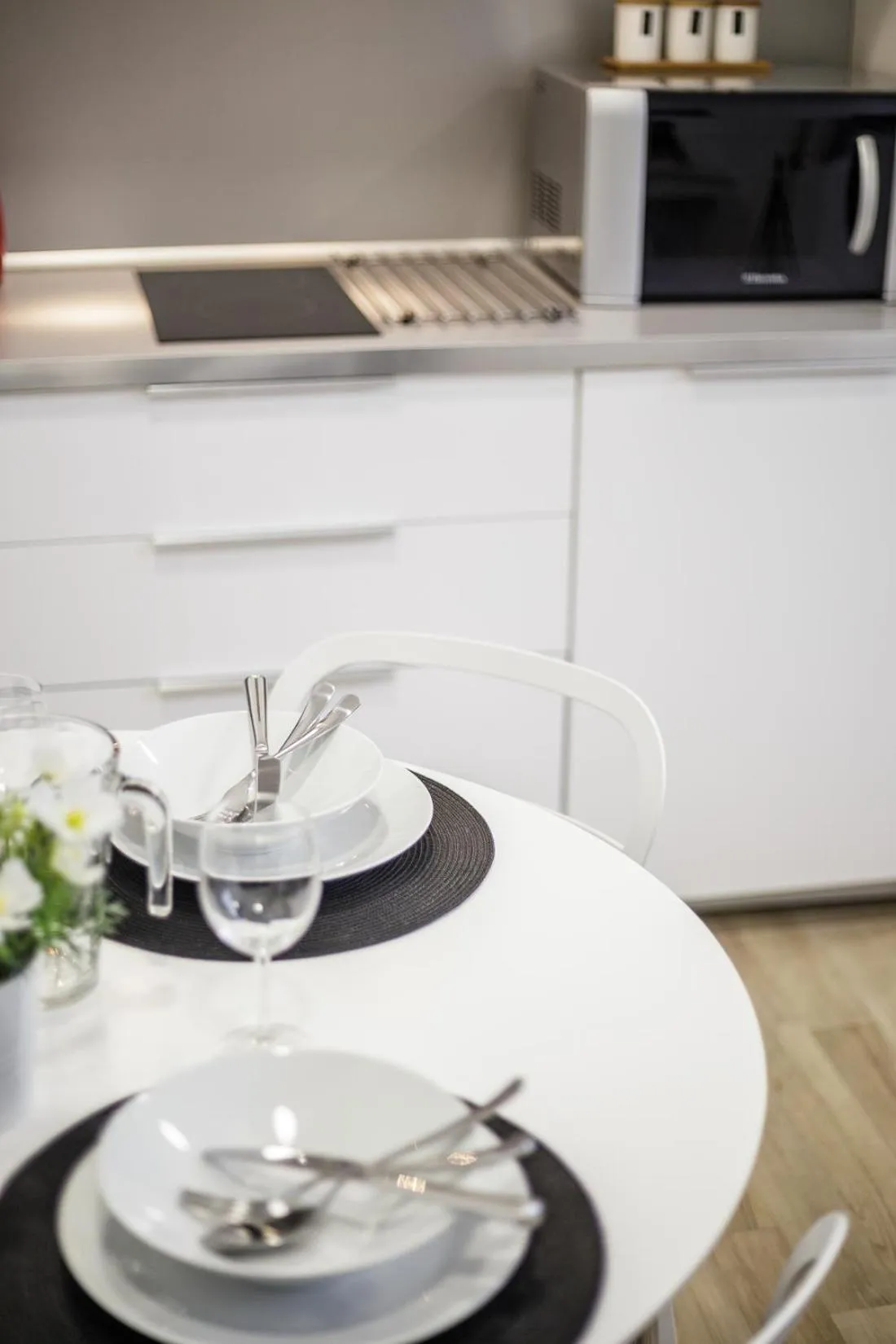 Kitchen or kitchenette in Aspalathos Centar Holiday - City center, a few minutes' walking distance to the UNESCO Palace, parking lot in front of the apartment