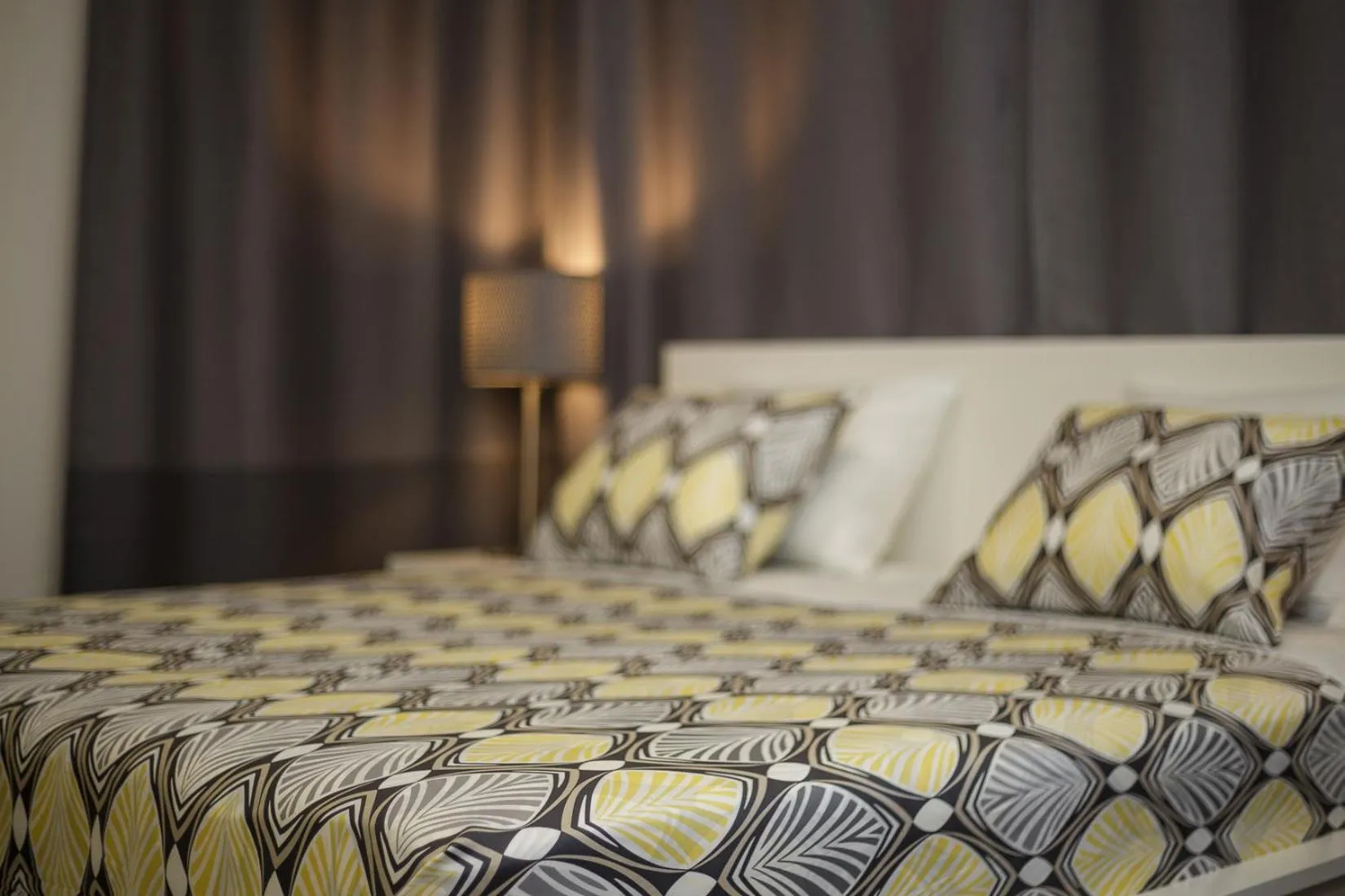 Bed in Aspalathos Centar Holiday - City center, a few minutes' walking distance to the UNESCO Palace, parking lot in front of the apartment