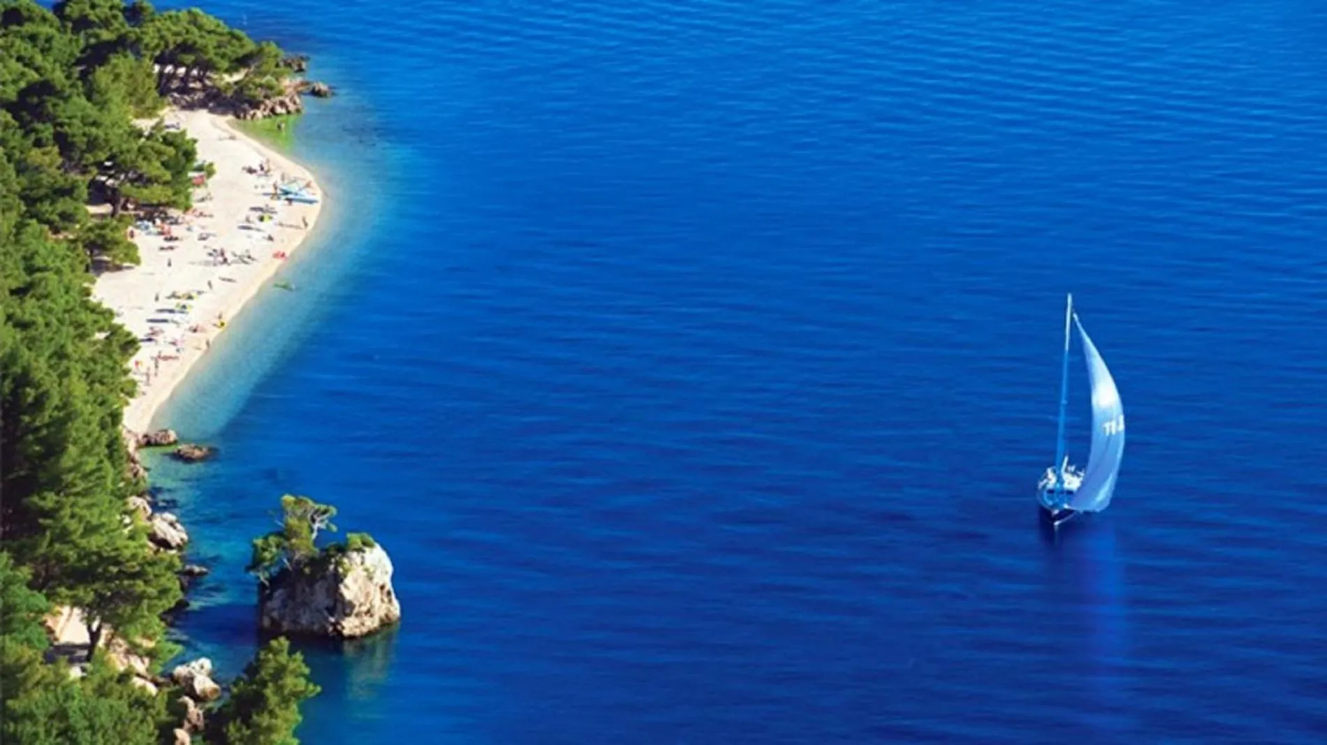 Off site in Aspalathos Centar Holiday - City center, a few minutes' walking distance to the UNESCO Palace, parking lot in front of the apartment