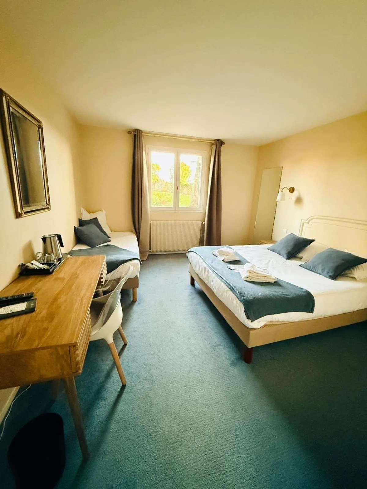 Bed in Hôtel Le Clos des Arts