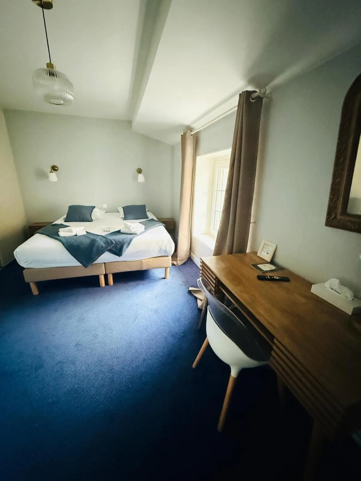 Bed in Hôtel Le Clos des Arts