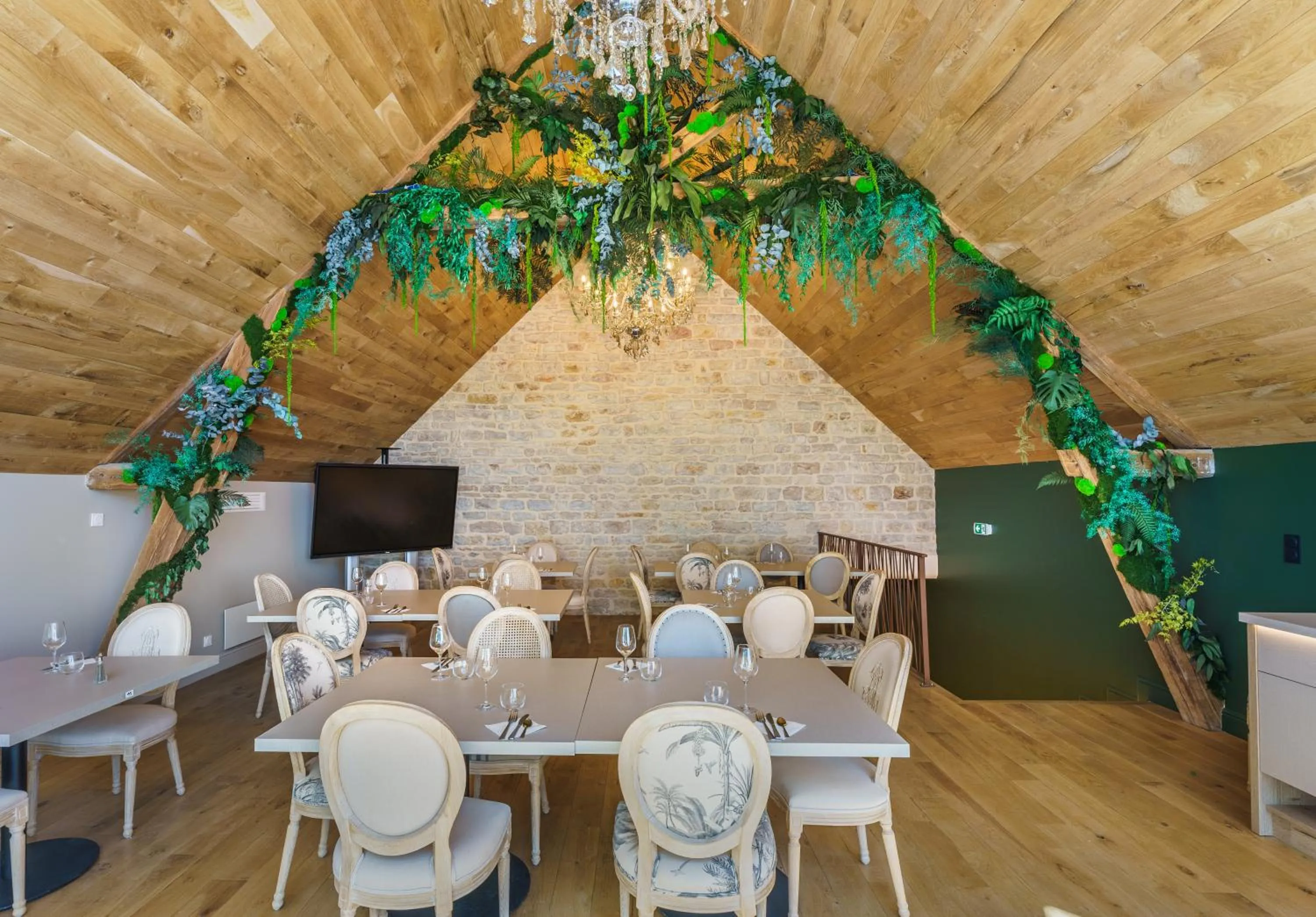 Restaurant/places to eat in Hôtel Le Clos des Arts