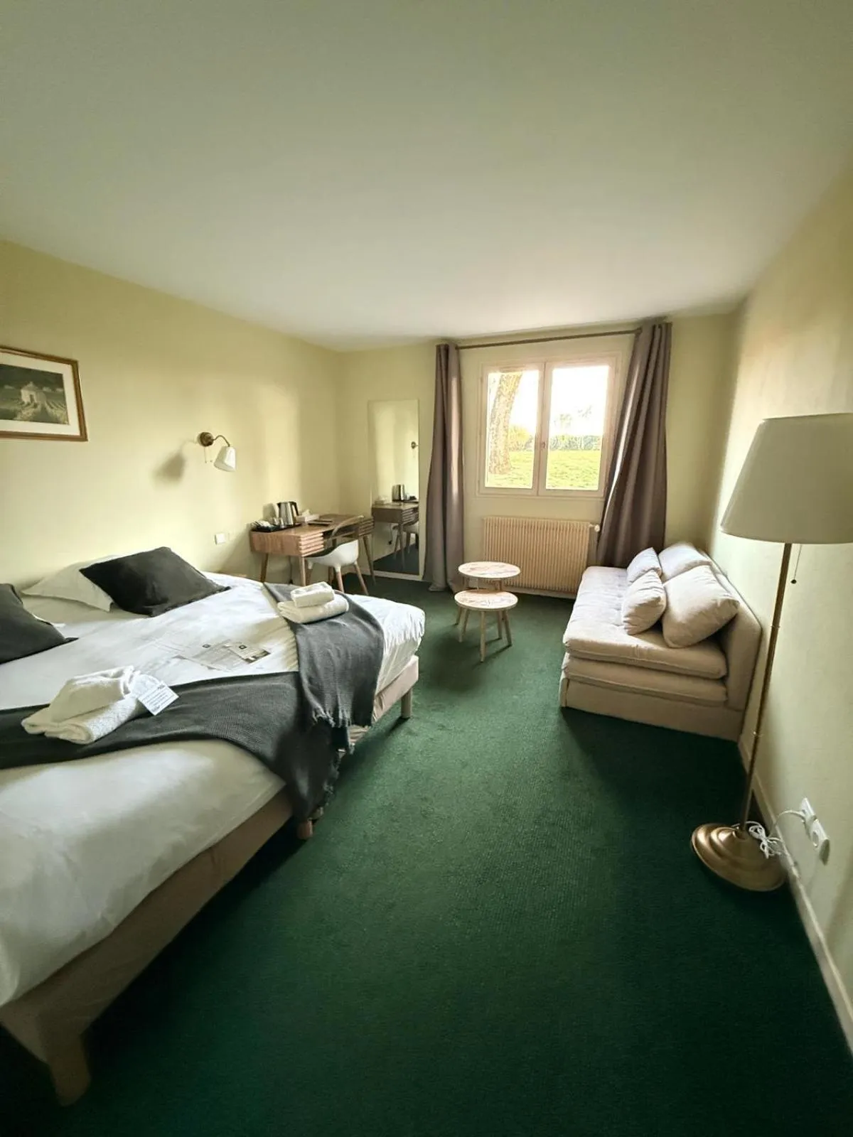 Bed in Hôtel Le Clos des Arts