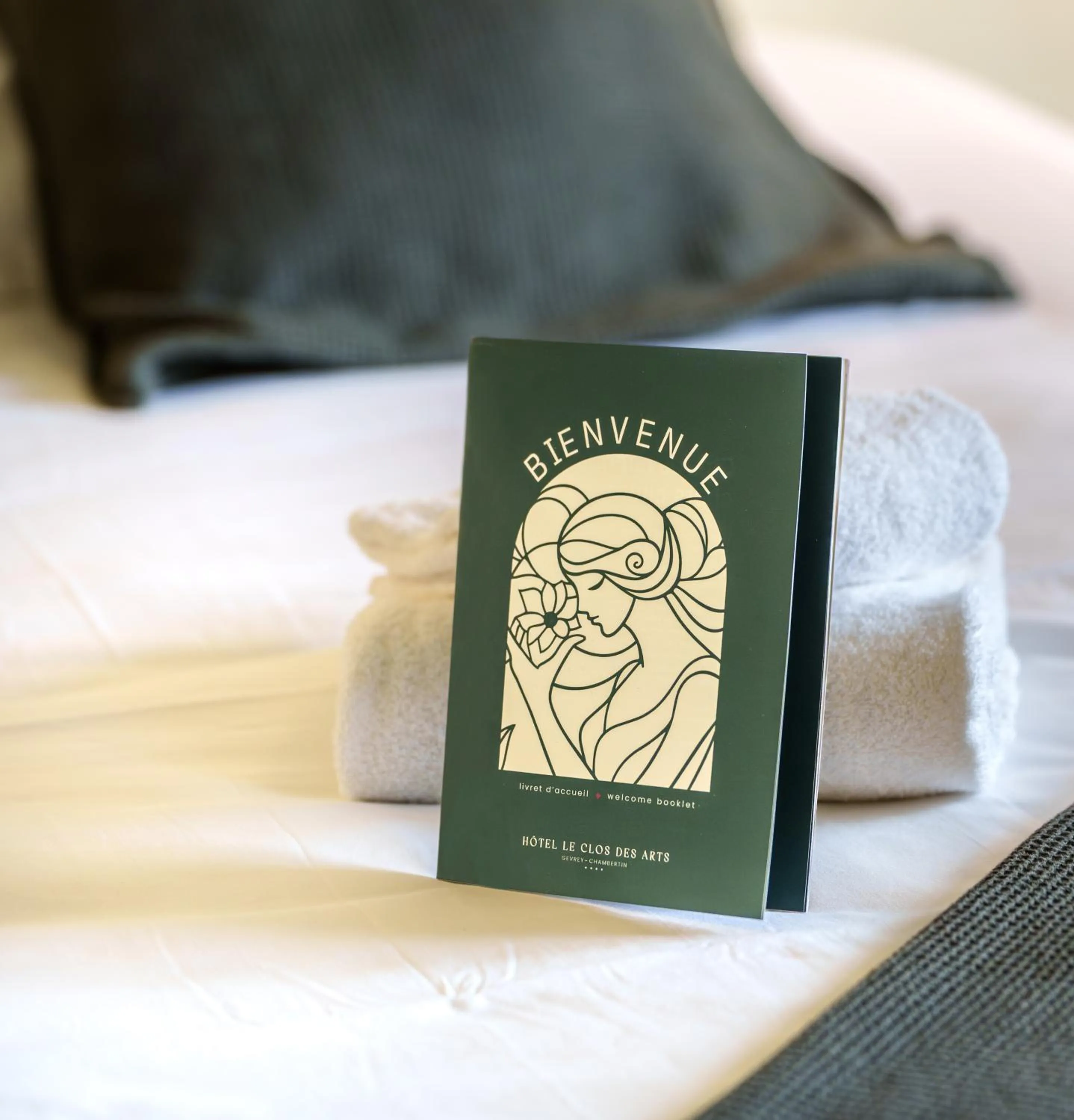 Bed in Hôtel Le Clos des Arts