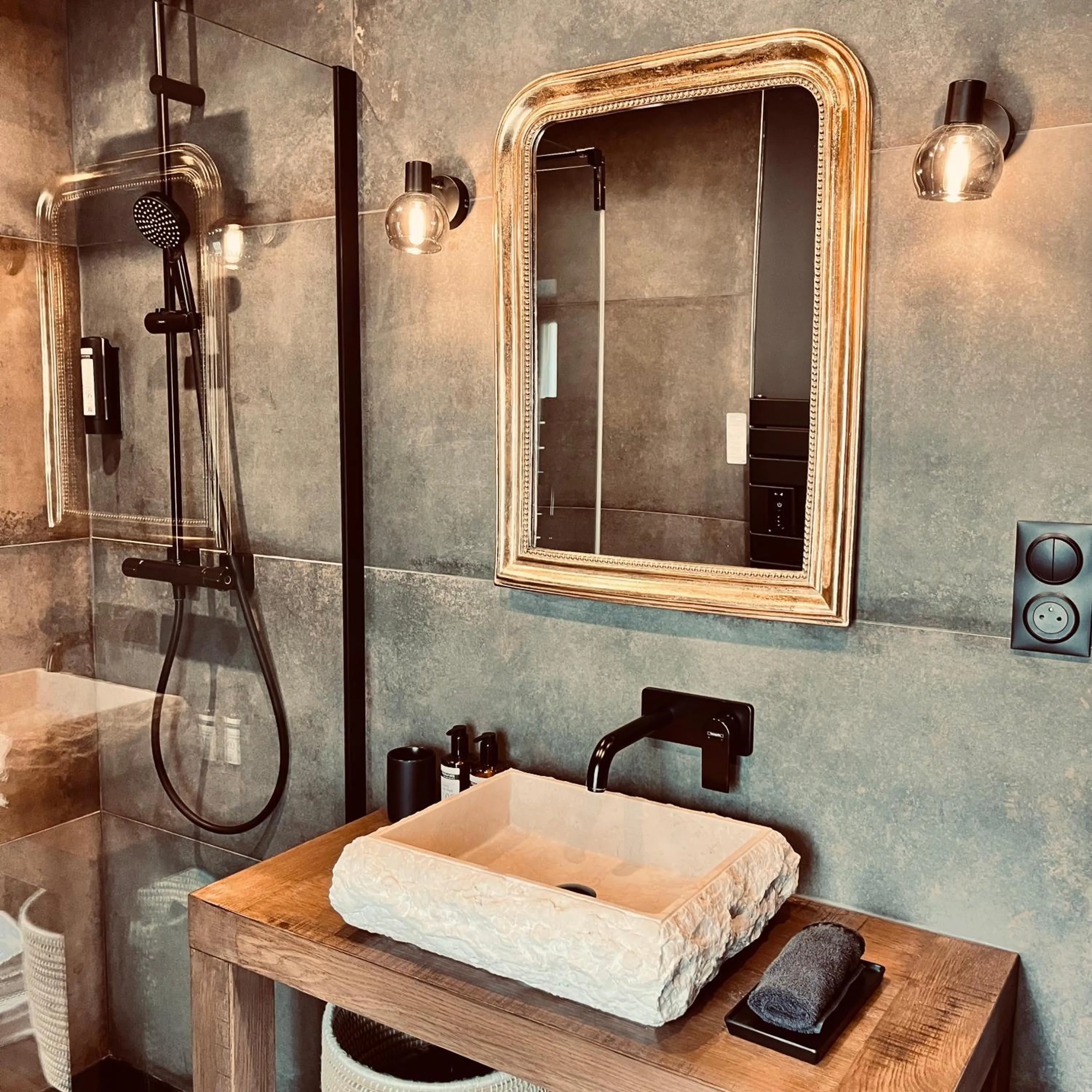 Bathroom in Hôtel Rive Sud